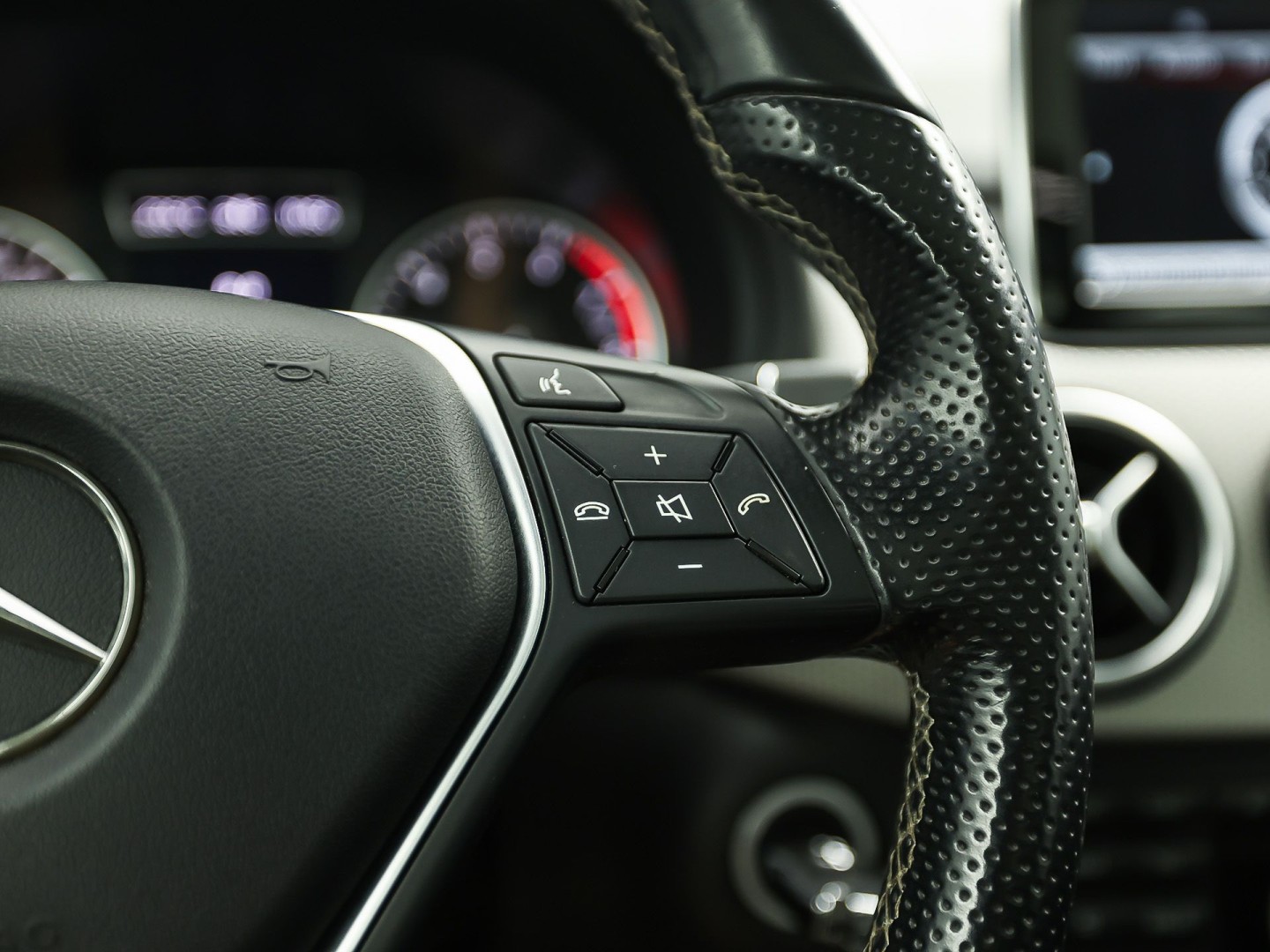 Foto van Mercedes-Benz B 180