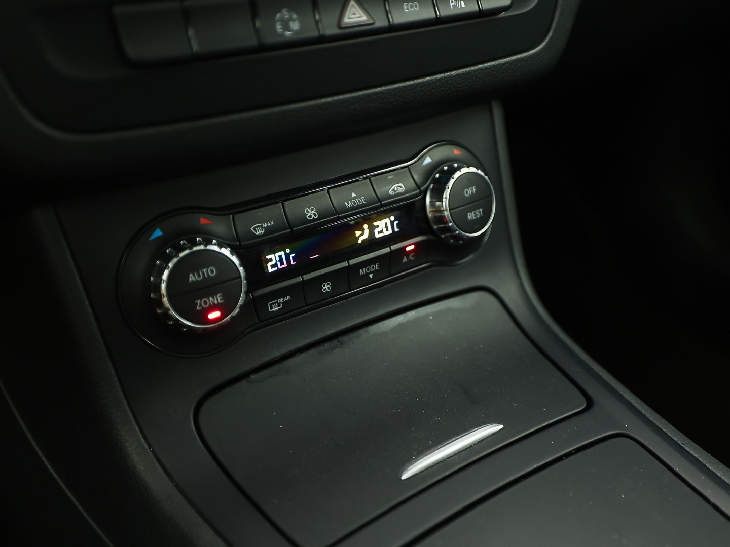 Foto van Mercedes-Benz B 180