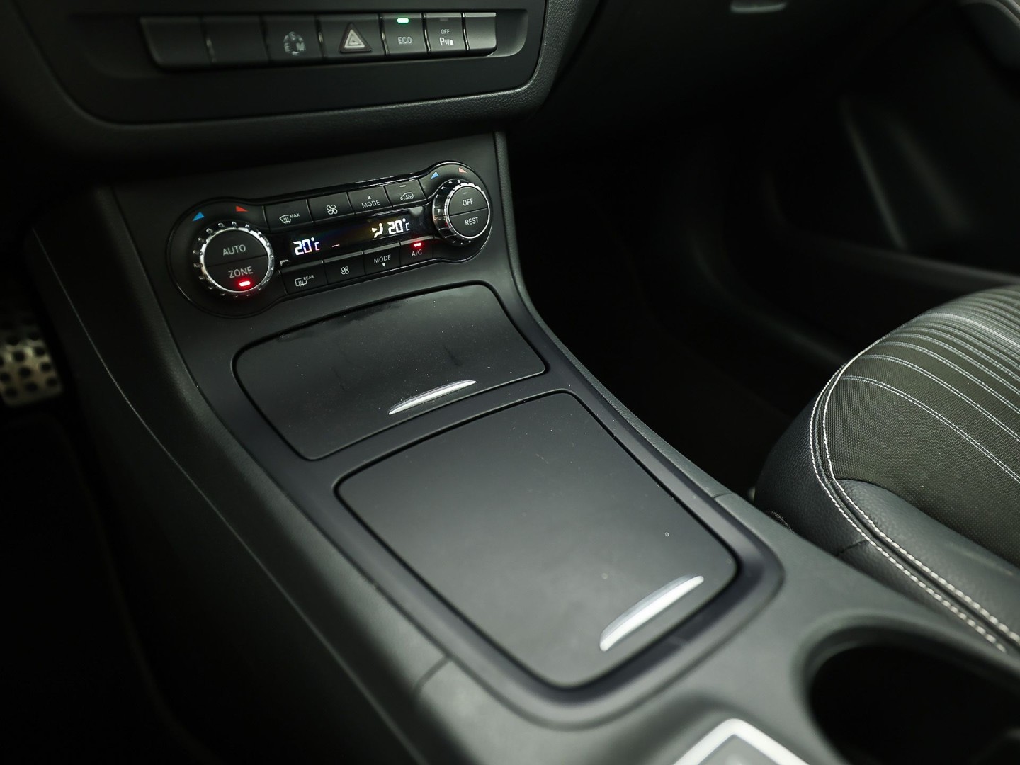 Foto van Mercedes-Benz B 180
