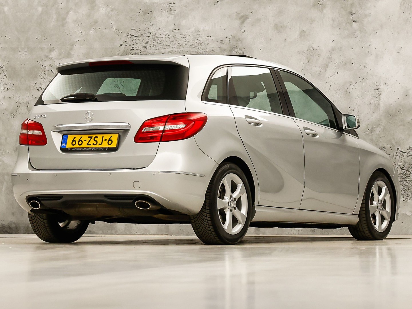 Foto van Mercedes-Benz B 180