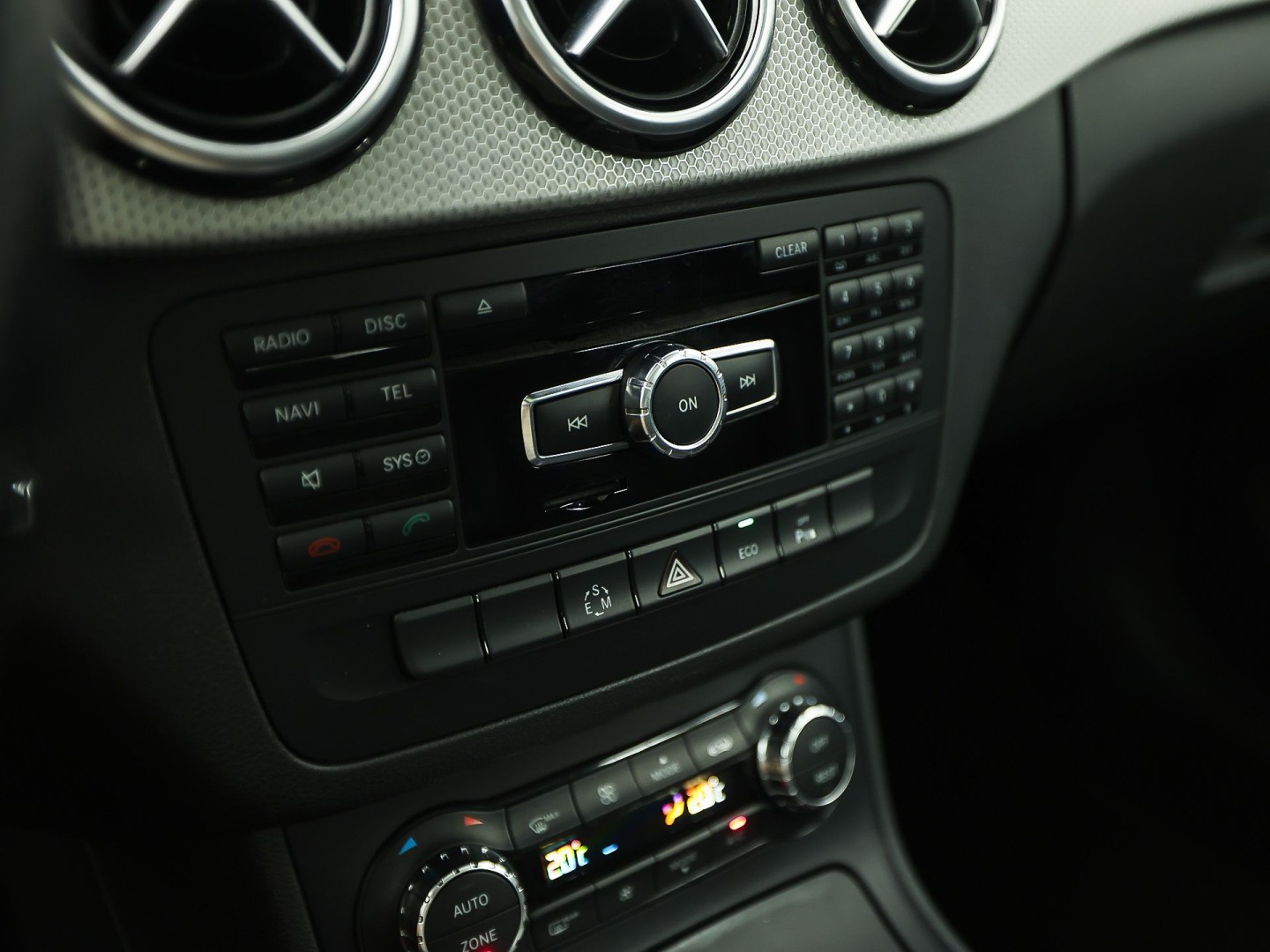 Foto van Mercedes-Benz B 180