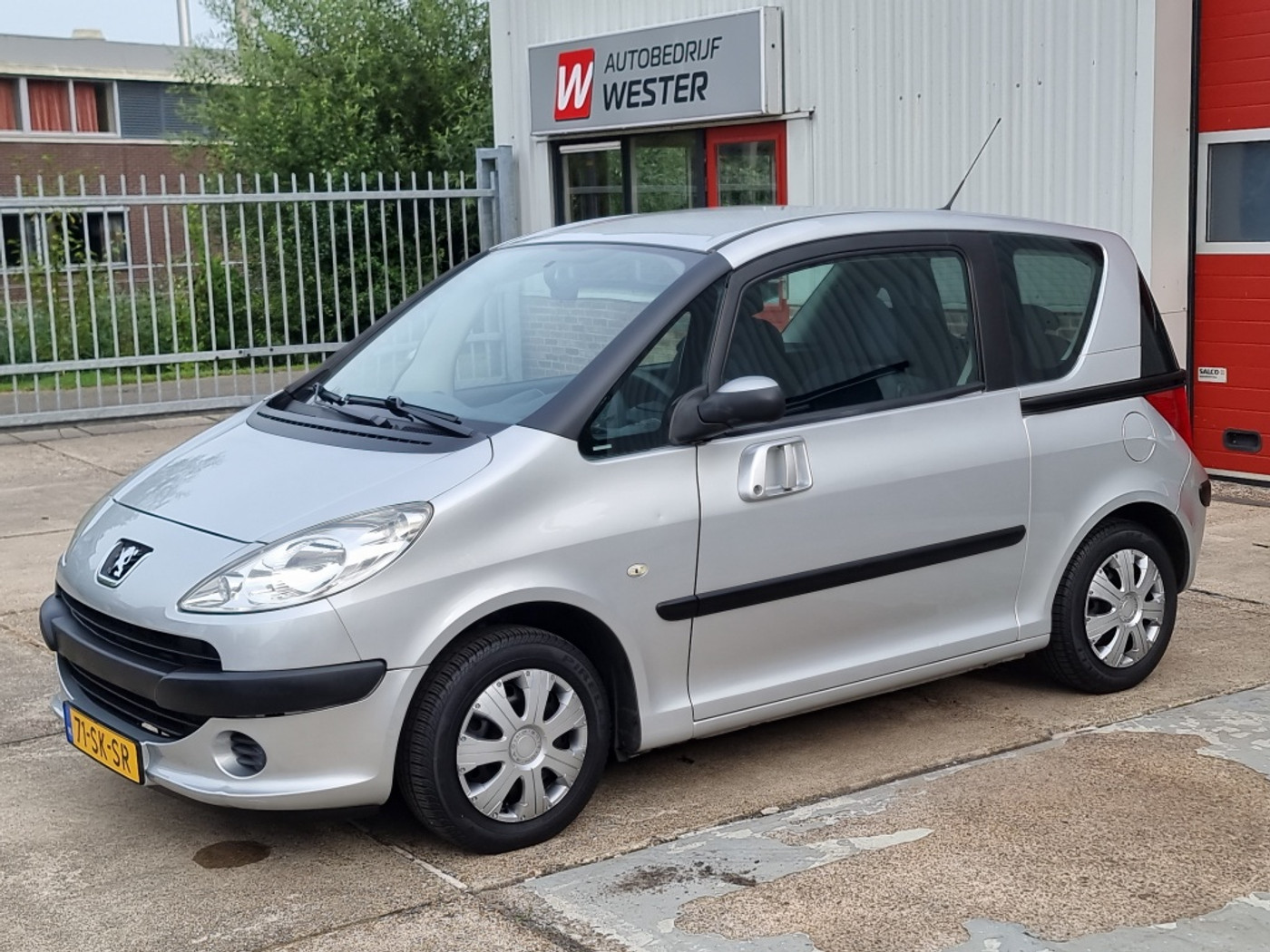 Peugeot 1007 1.4 Urban 2006 - voorkant