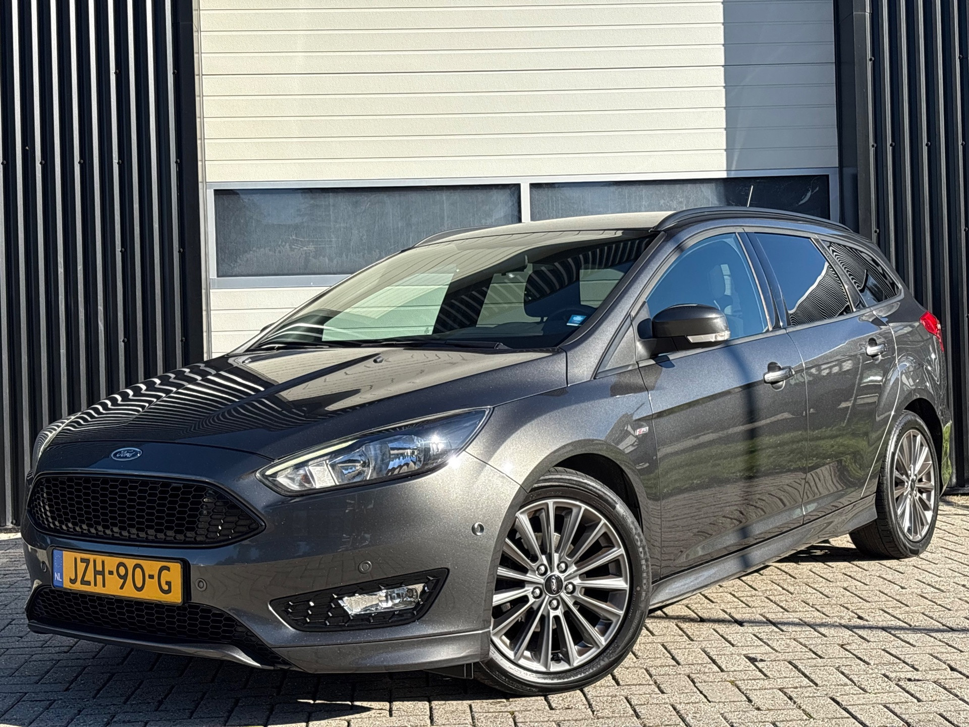 Ford Focus Wagon 1.0 ST-Line 2018 - voorkant