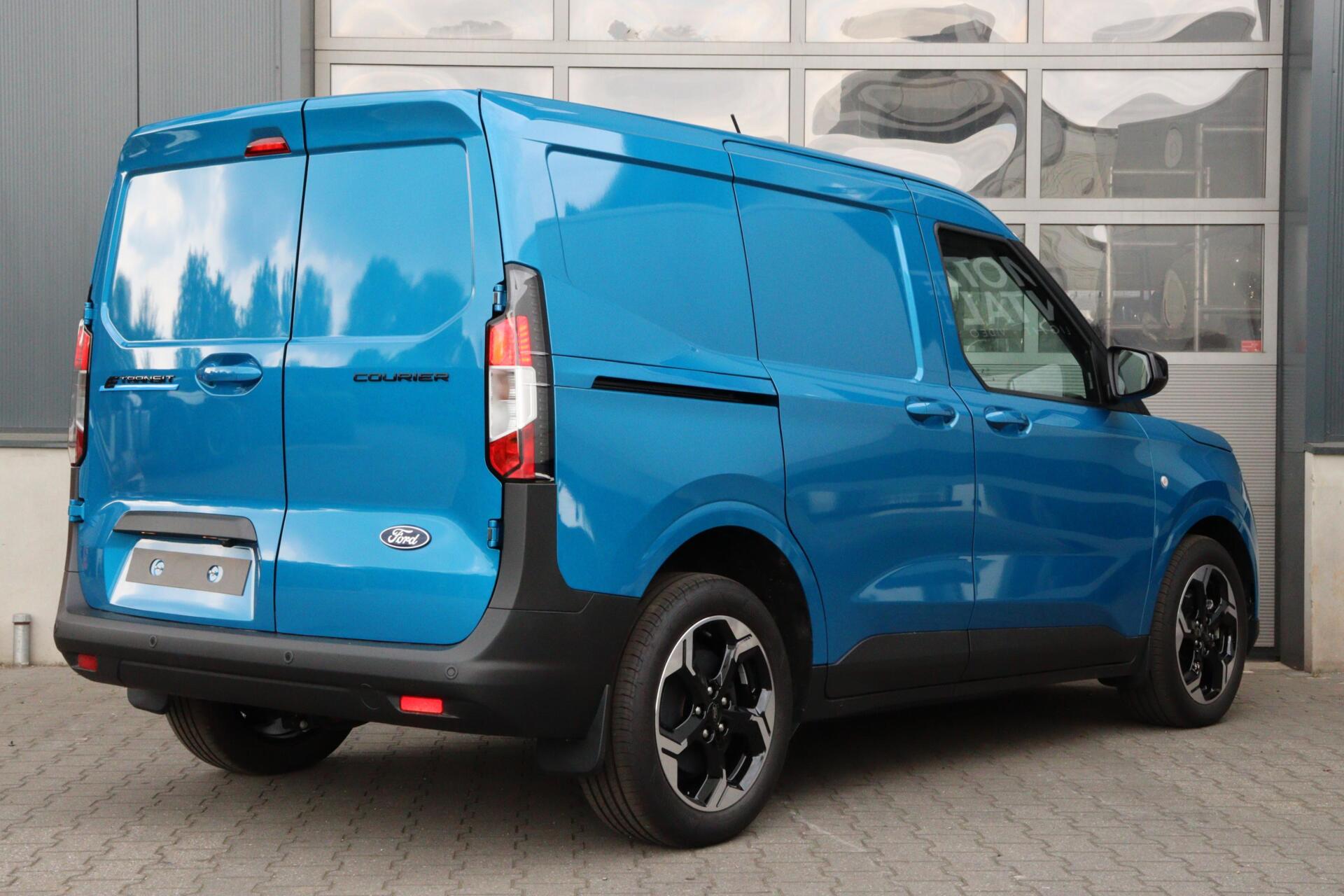 Foto van Ford E-transit Cour.
