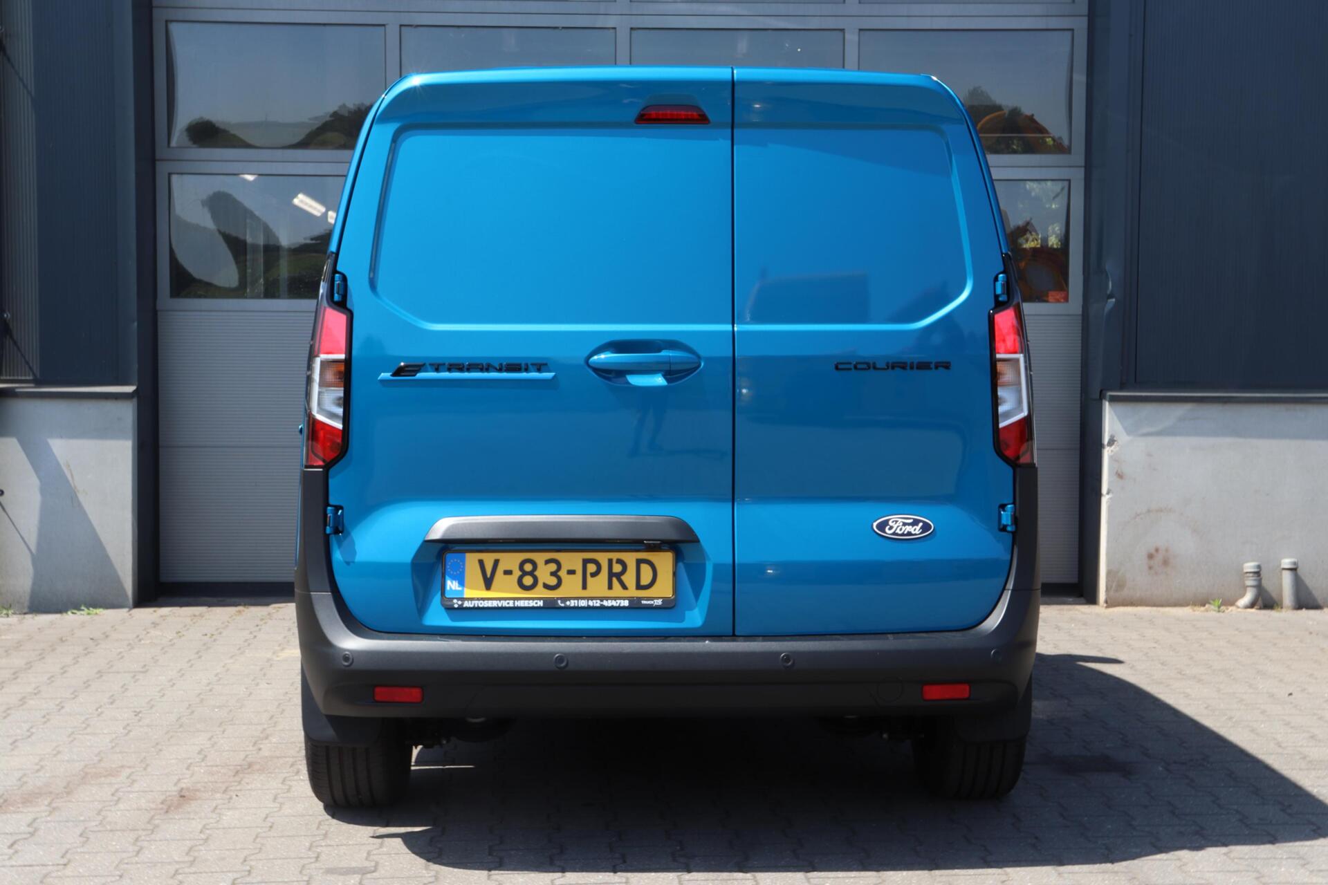 Foto van Ford E-transit Cour.