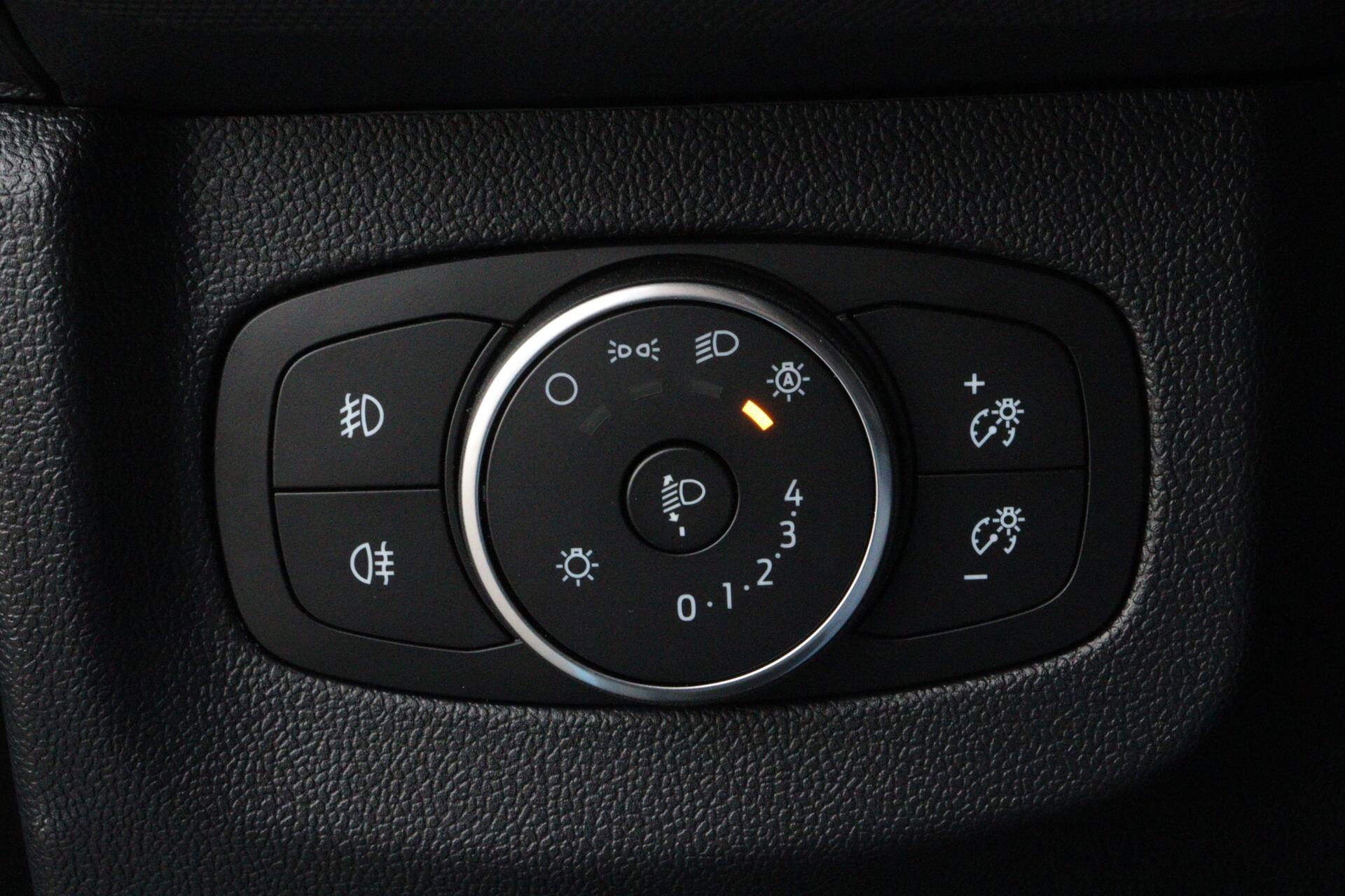 Foto van Ford E-transit Cour.