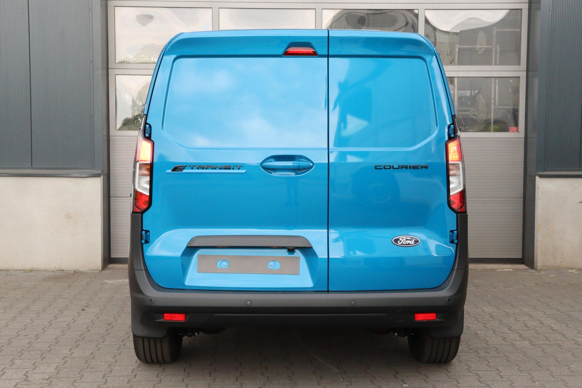 Foto van Ford E-transit Cour.