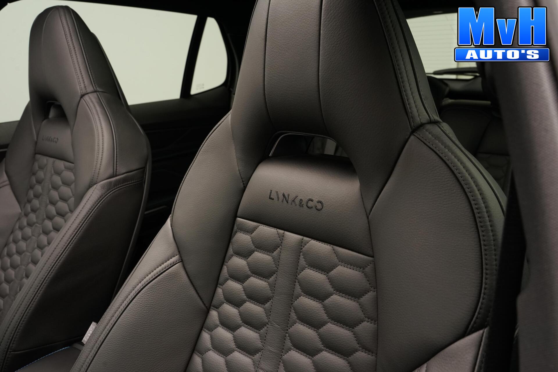 Foto van LYNK & Co 01
