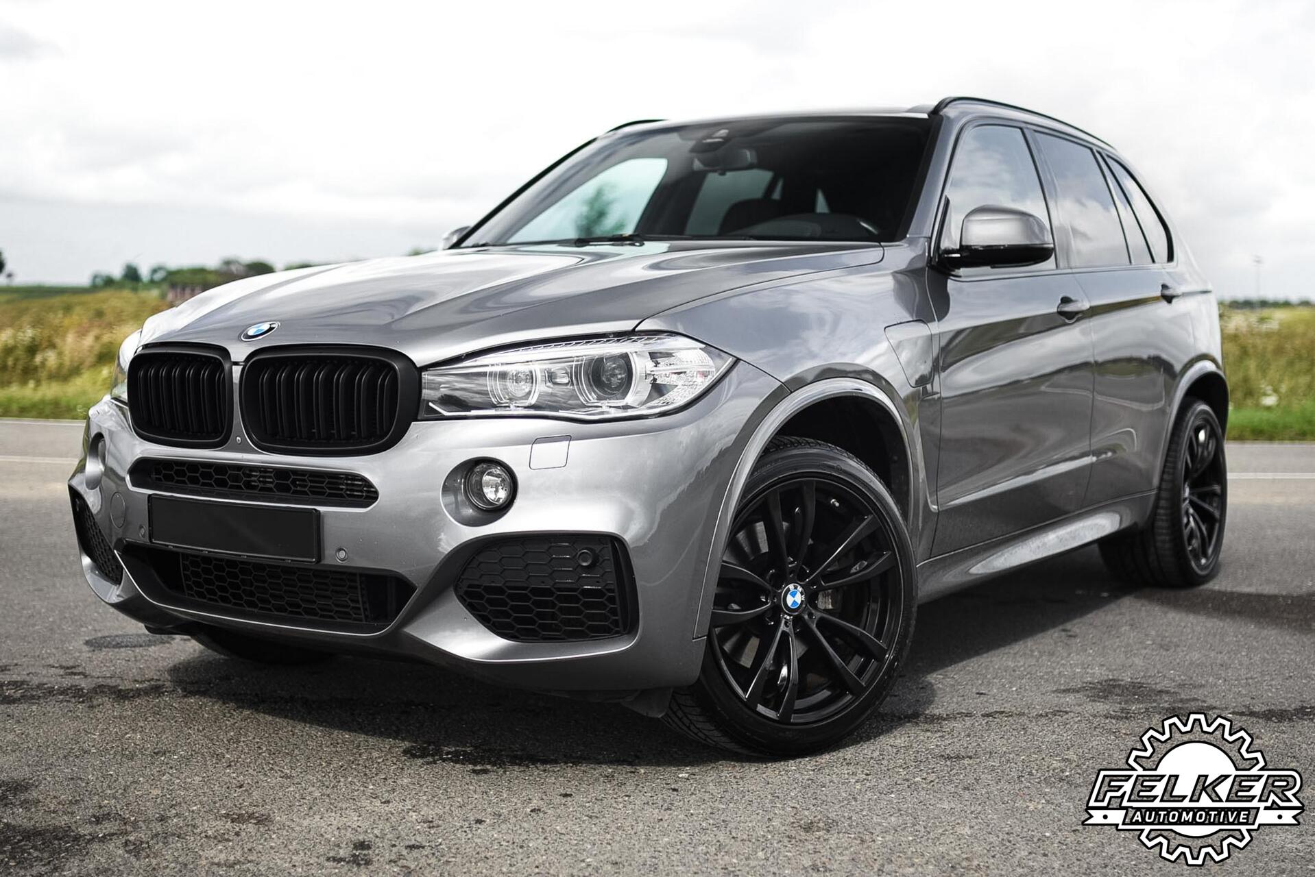 BMW X5 40e M Sport Pano HUD Harman Kardon Trekhaak 360° LED 2017 - voorkant