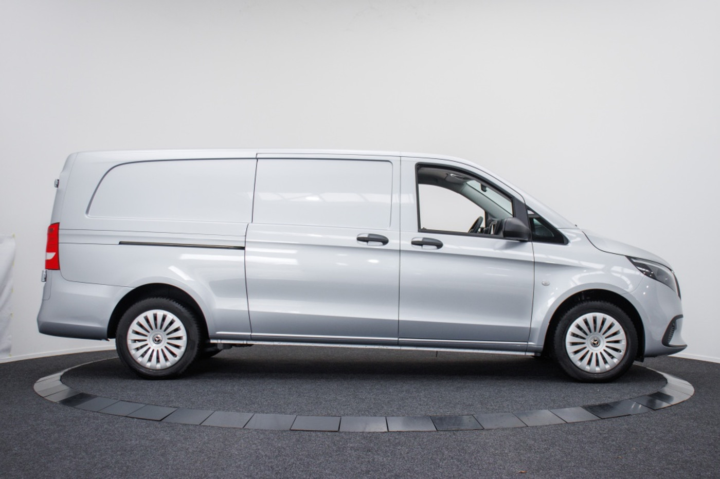 Foto van Mercedes-Benz Vito Gesloten Bestelwagen
