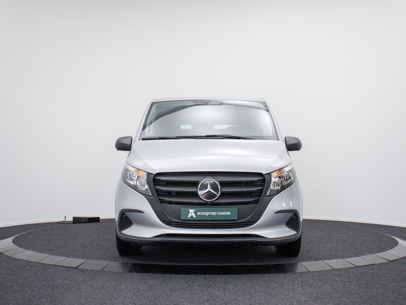 Foto van Mercedes-Benz Vito Gesloten Bestelwagen