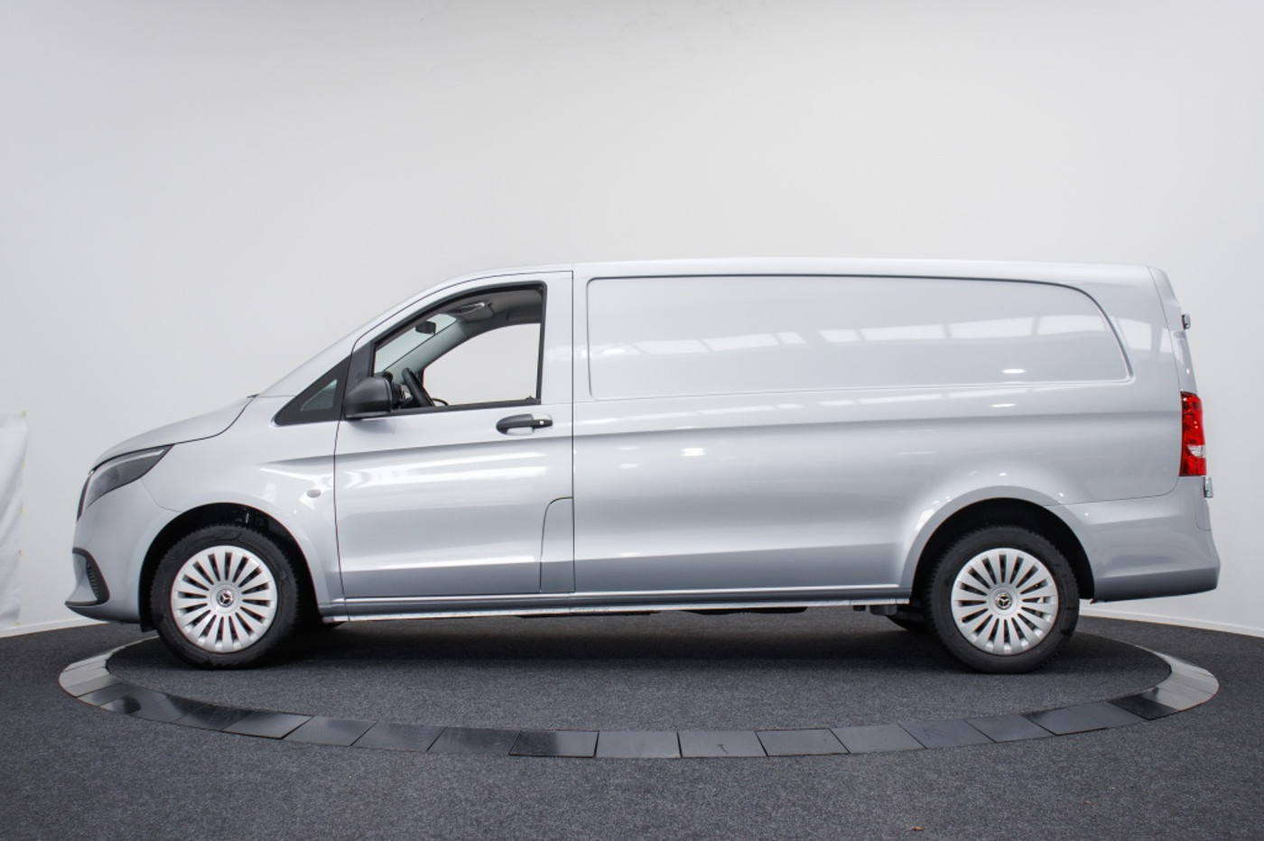 Foto van Mercedes-Benz Vito Gesloten Bestelwagen
