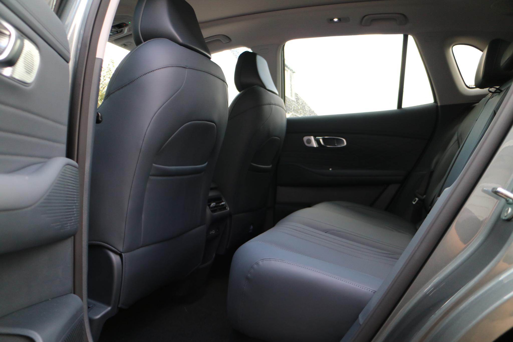 Foto van Geely Starray Em-i