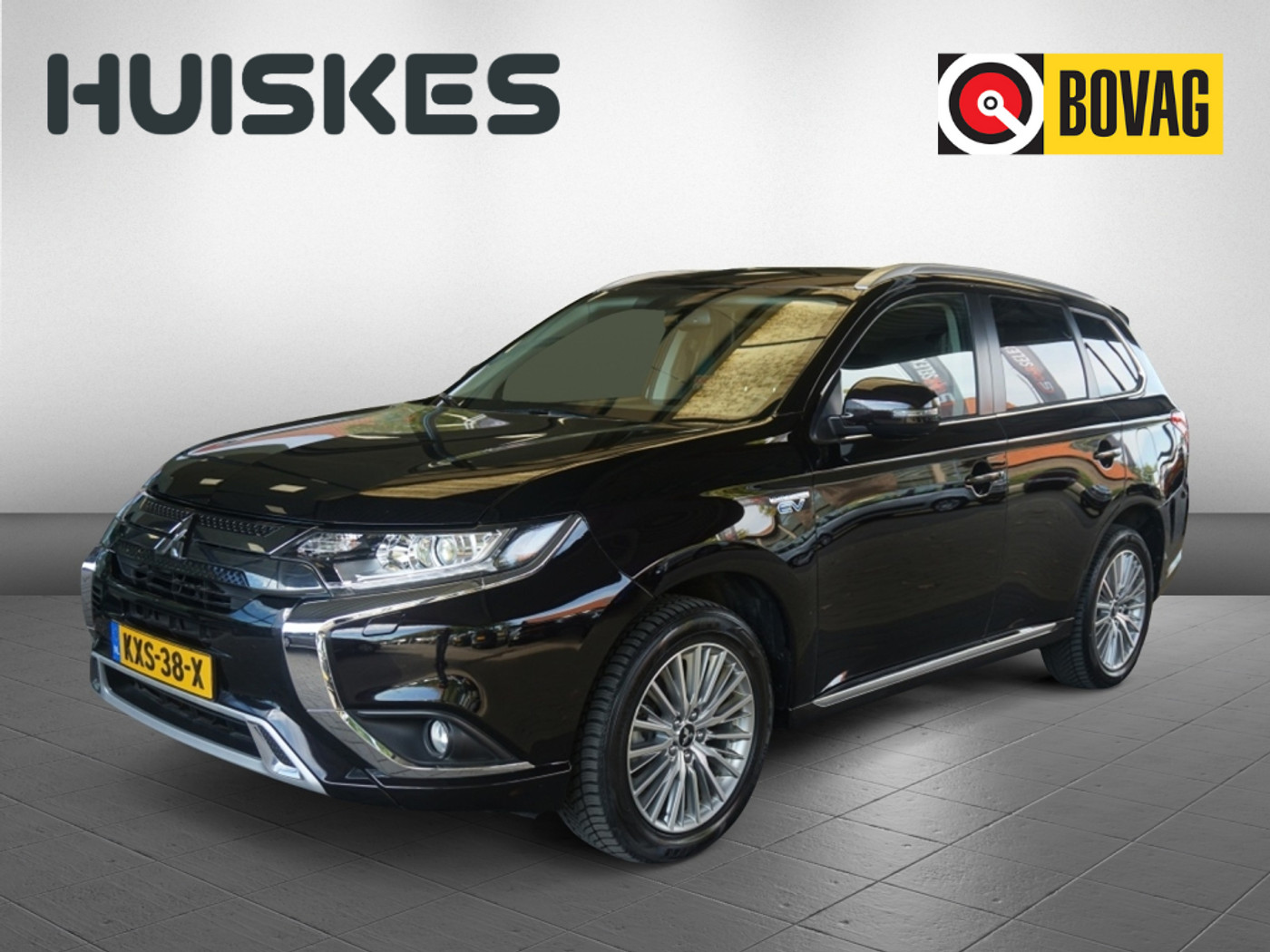 Mitsubishi Outlander PHEV Intense 4WD 2021 - voorkant