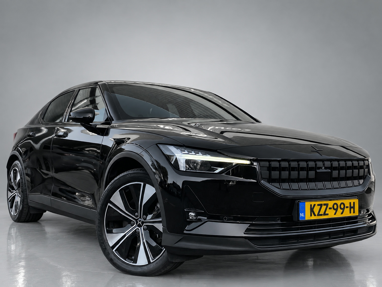Foto van Polestar 2