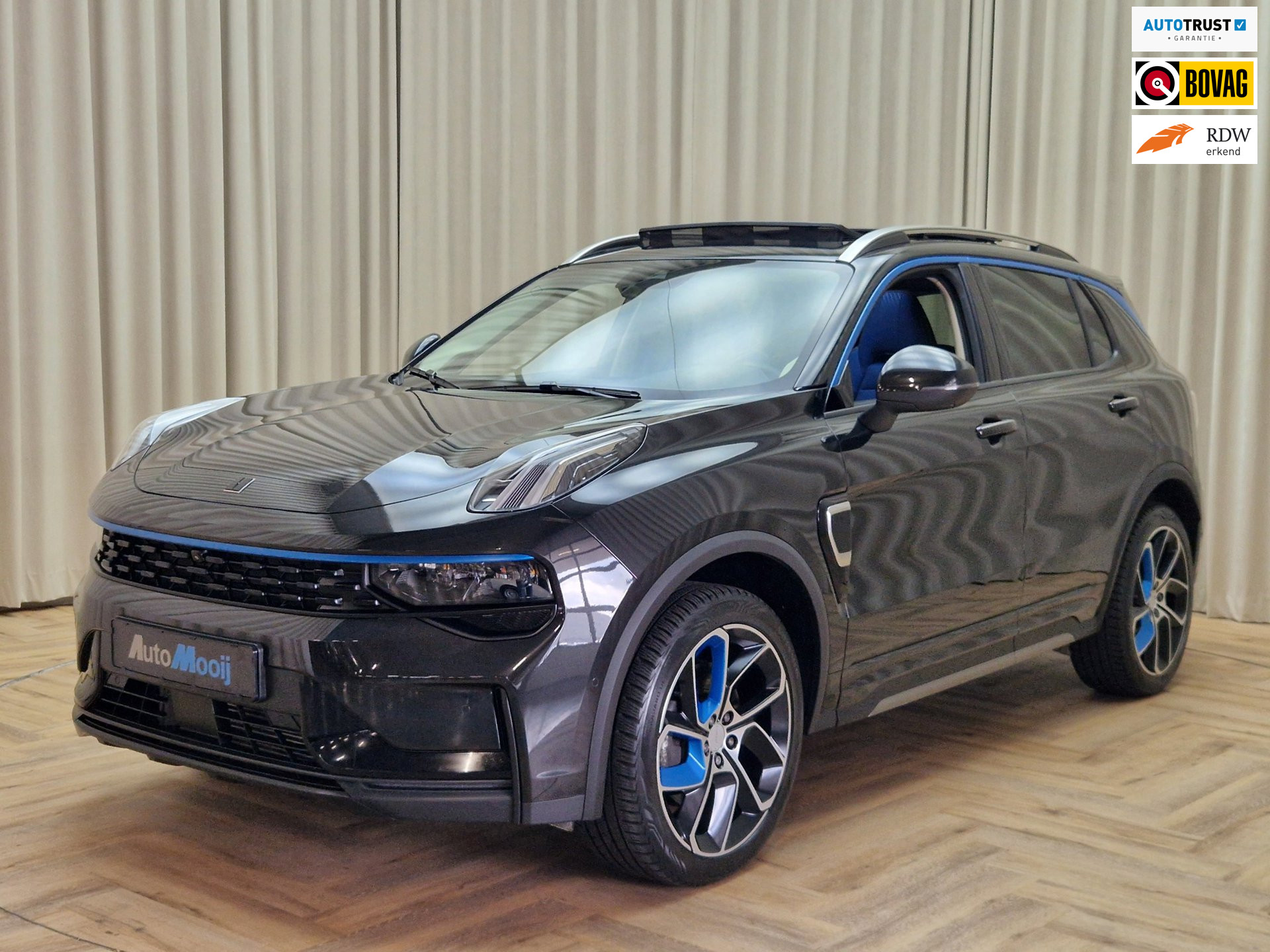 LYNK & Co 01 1.5 Plug-in Hybrid | 261 PK | Zwarte Hemel | Pano | 360° Camera | 12 mnd BOVAG 2023 - voorkant