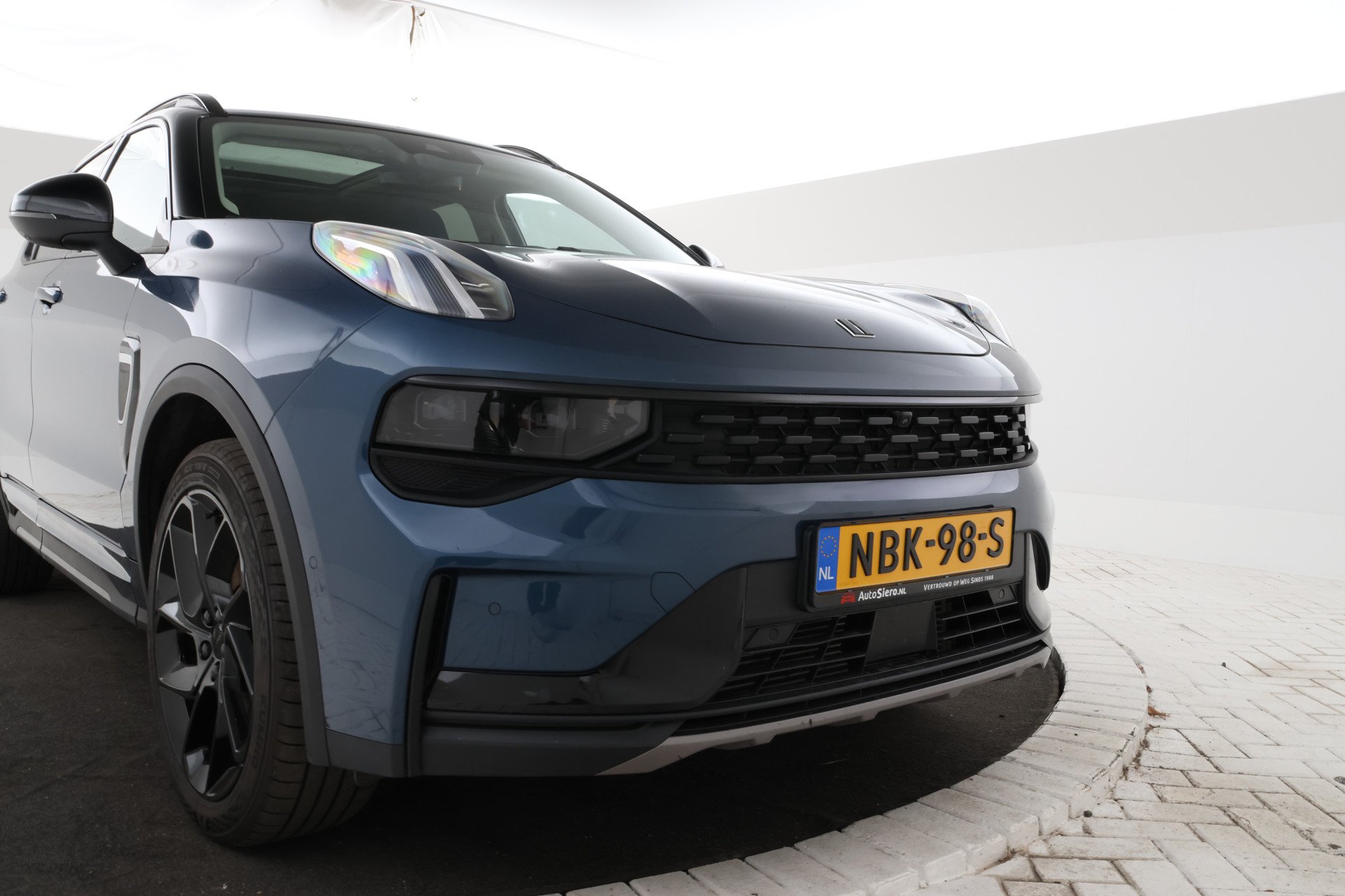 Foto van LYNK & Co 01