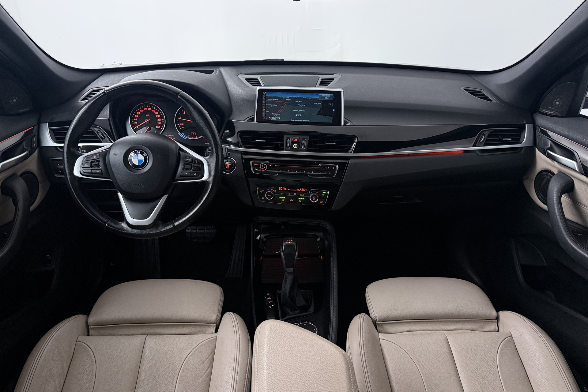 Foto van BMW X1 Sdrive20i