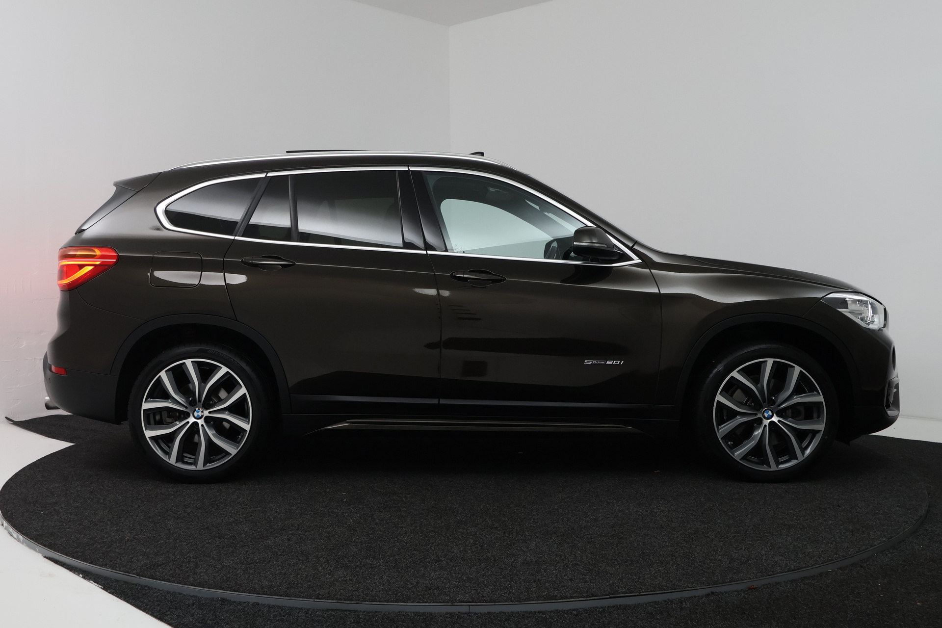 Foto van BMW X1 Sdrive20i