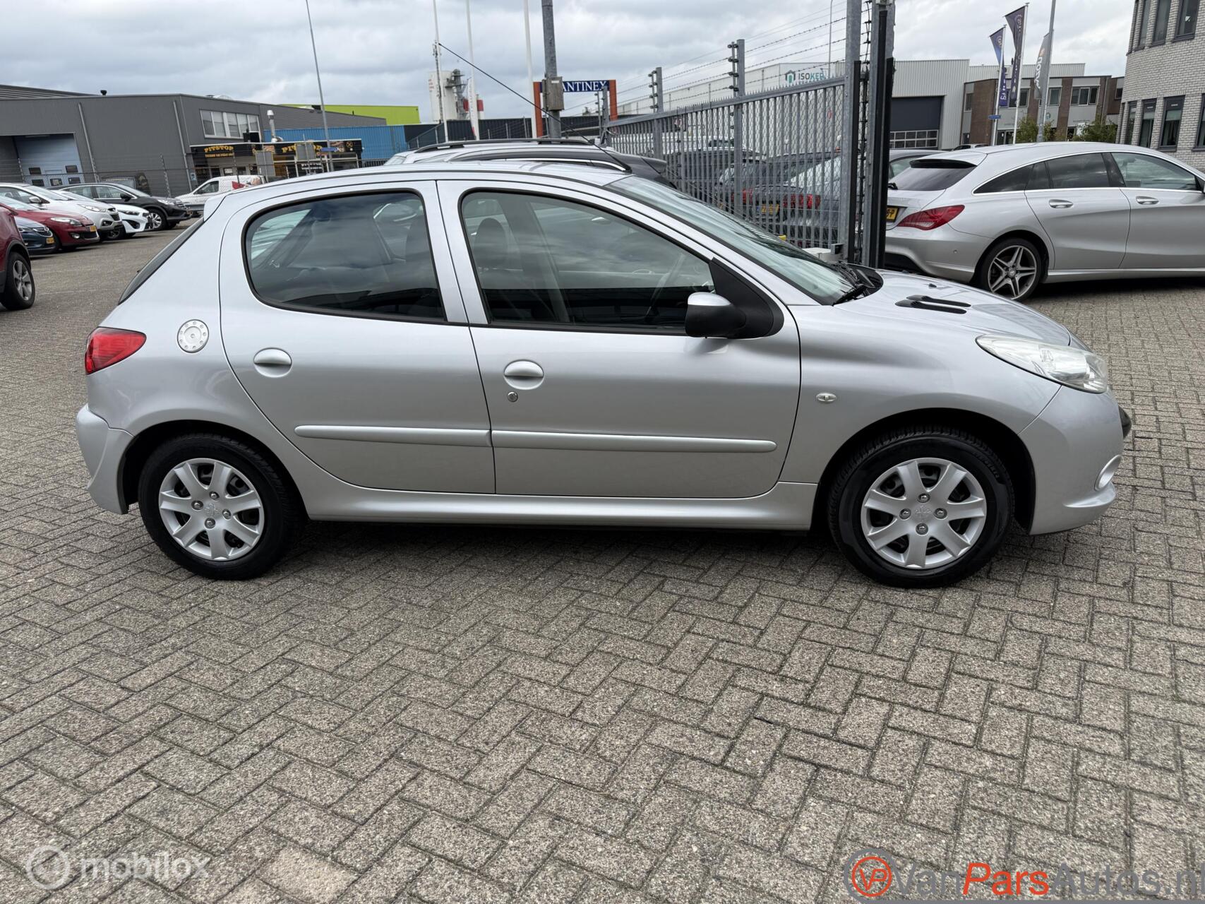 Foto van Peugeot 206+