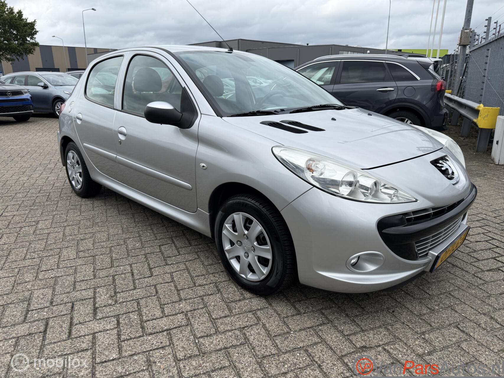 Foto van Peugeot 206+