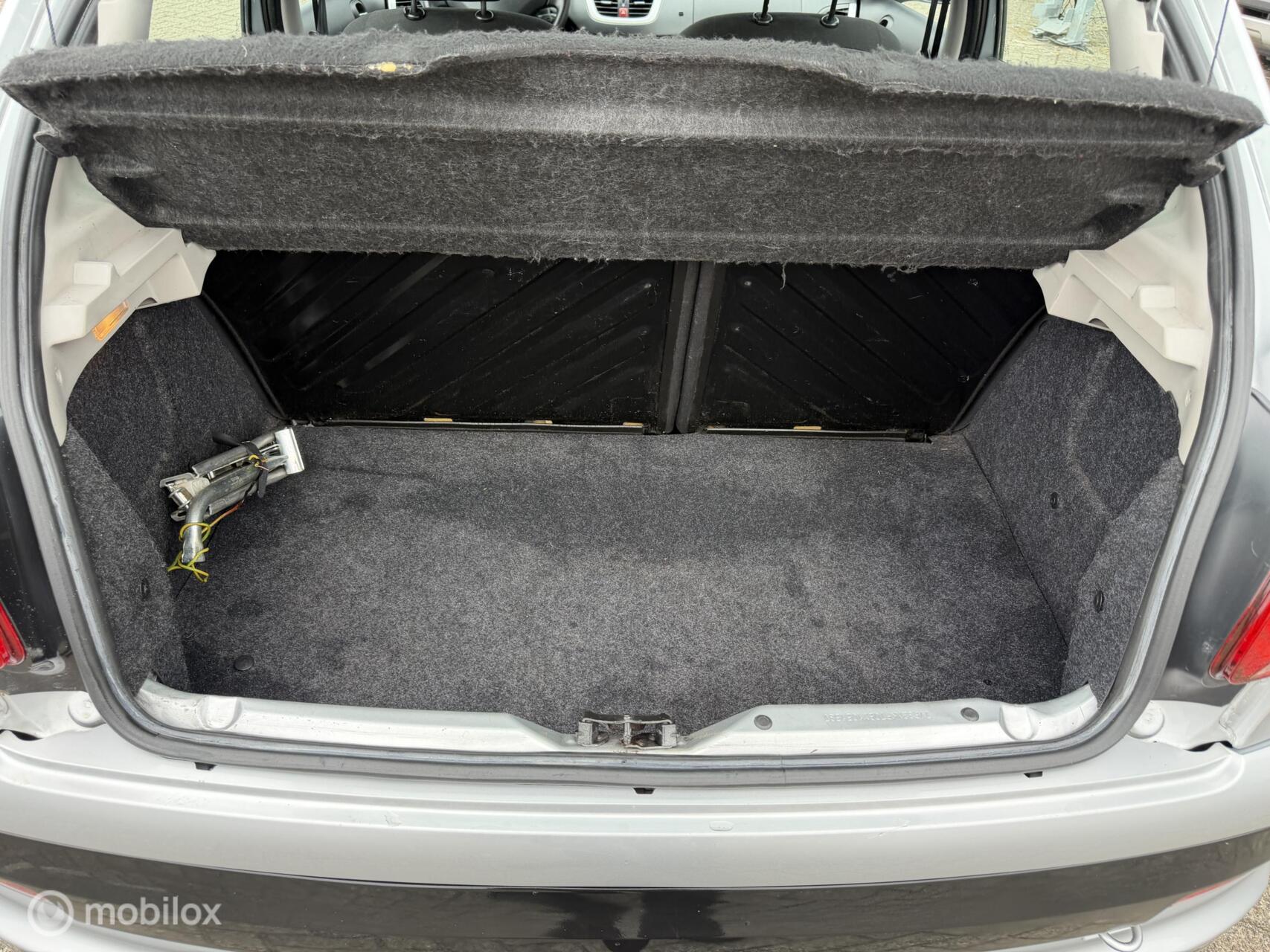 Foto van Peugeot 206+