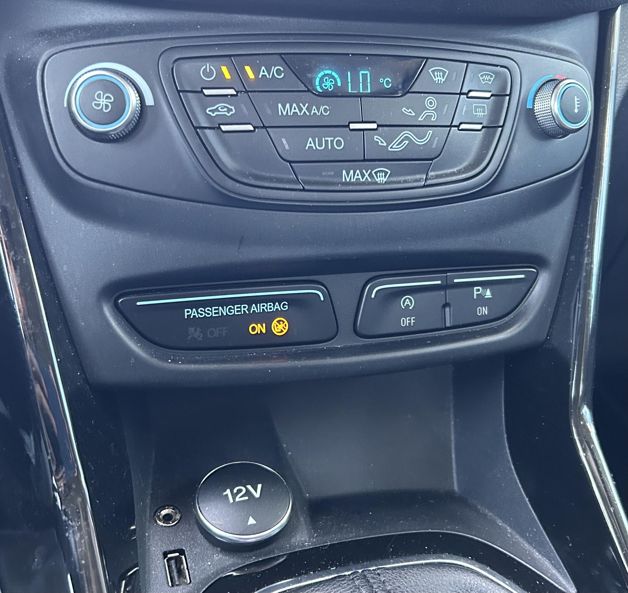 Foto van Ford B-max