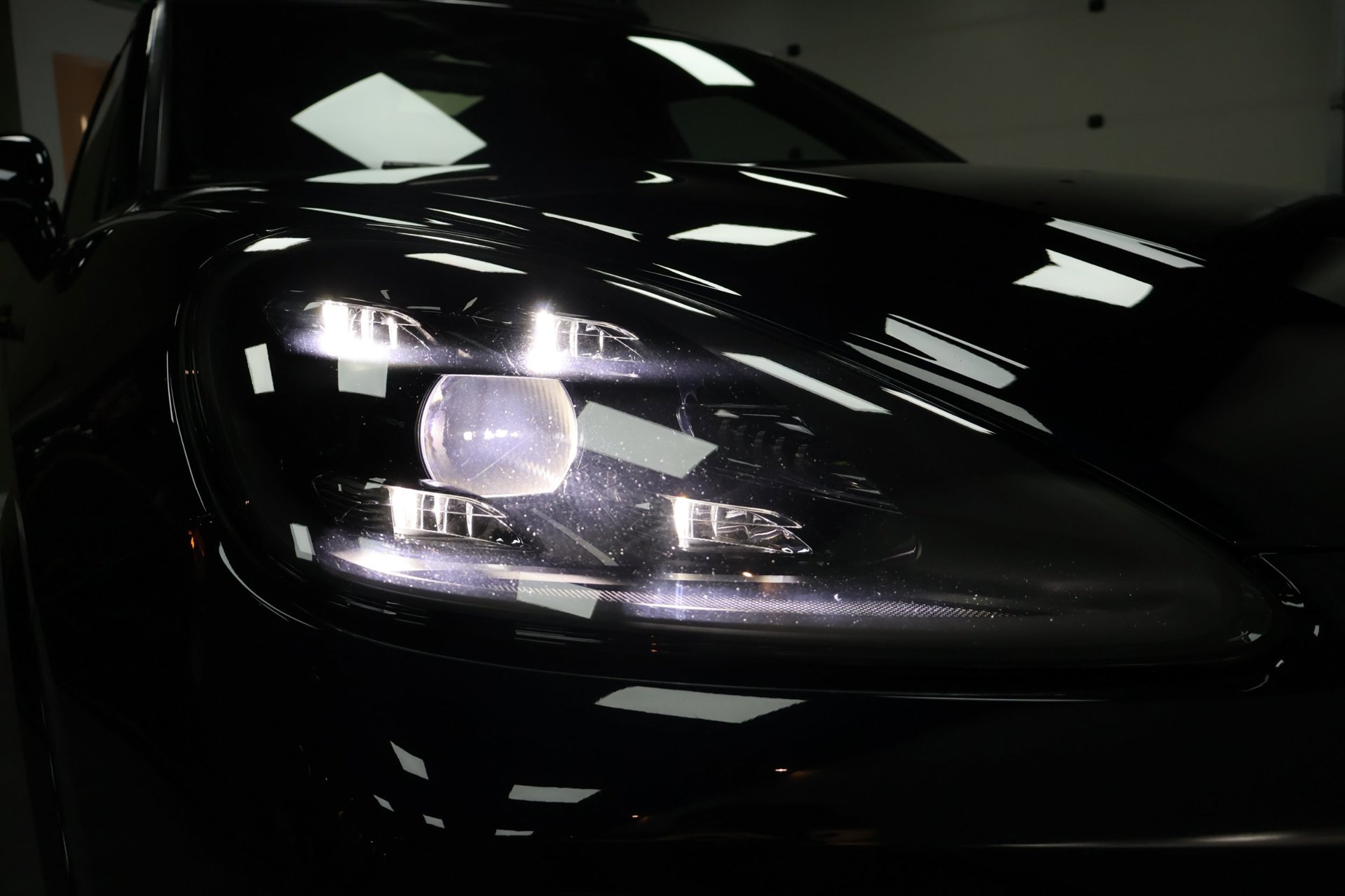 Foto van Porsche Cayenne E-hybrid