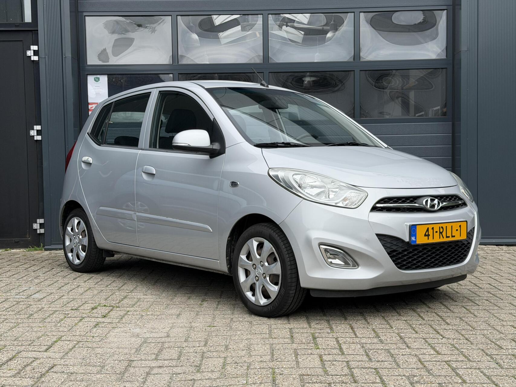 Hyundai I10 1.2 i-Motion 2011 - voorkant