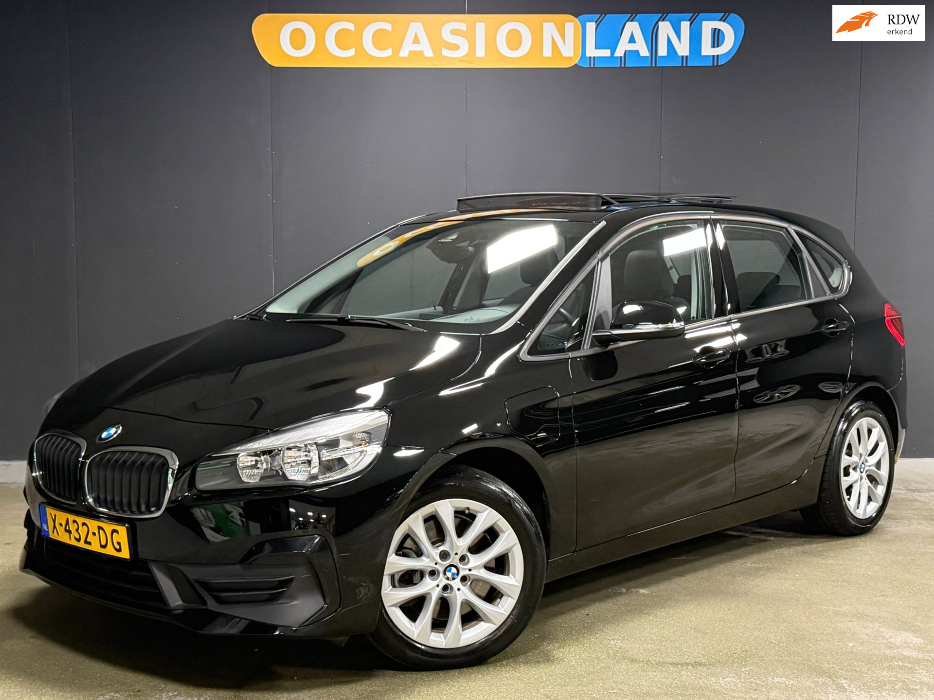 BMW 225xe Iperformance 225xe iPerformance Executive|PANO|CRUISE|STOELV|BLUETOOTH|NAVI|17INCH| 2020 - voorkant