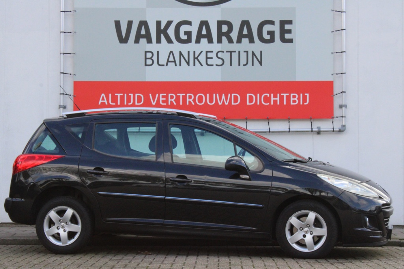 Peugeot 207 1.4 VTi XS 2010 - voorkant