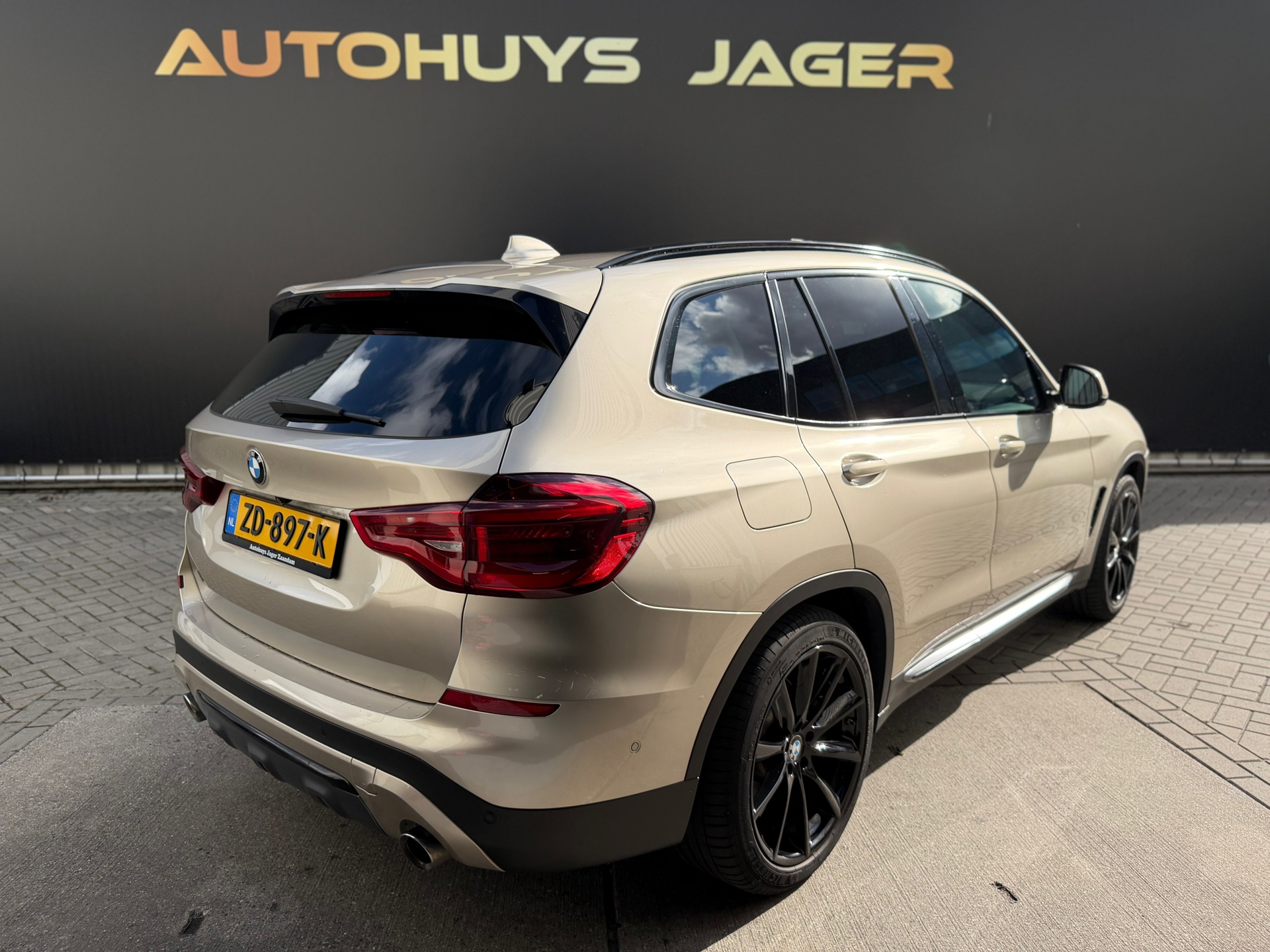 Foto van BMW X3 Xdrive30i