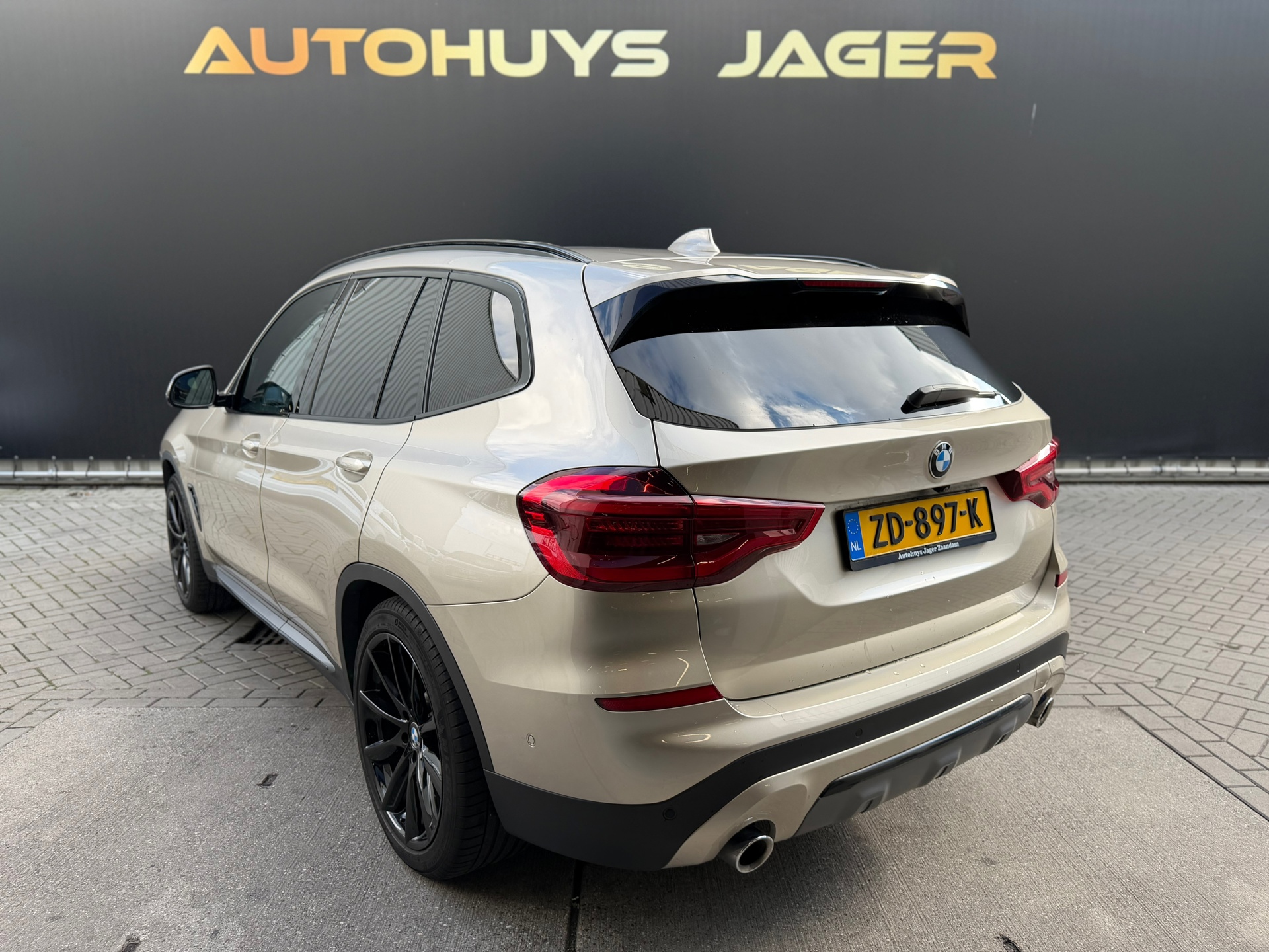 Foto van BMW X3 Xdrive30i