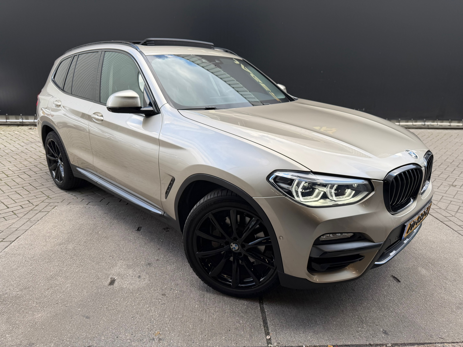 Foto van BMW X3 Xdrive30i