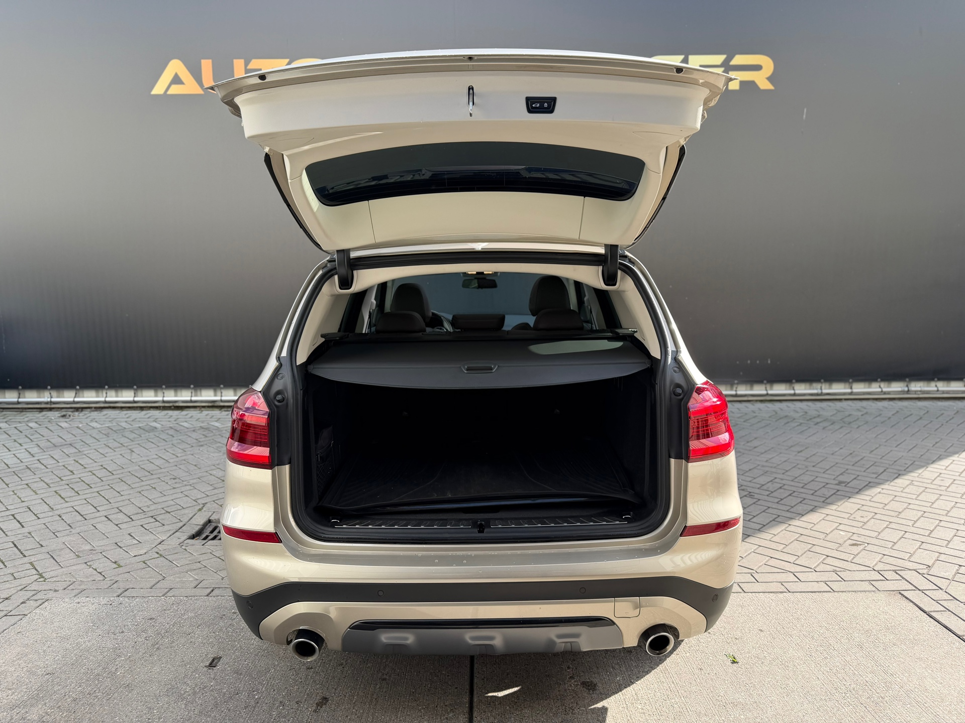 Foto van BMW X3 Xdrive30i