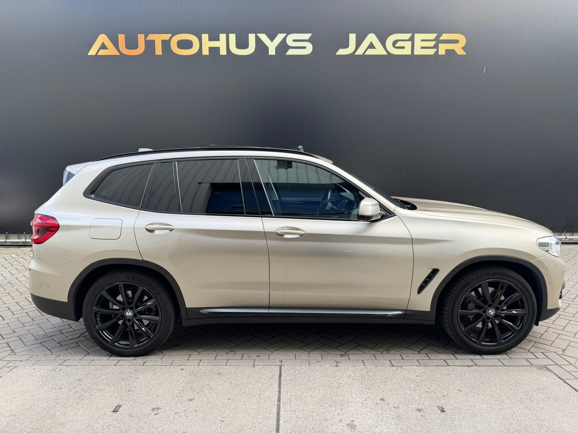 Foto van BMW X3 Xdrive30i
