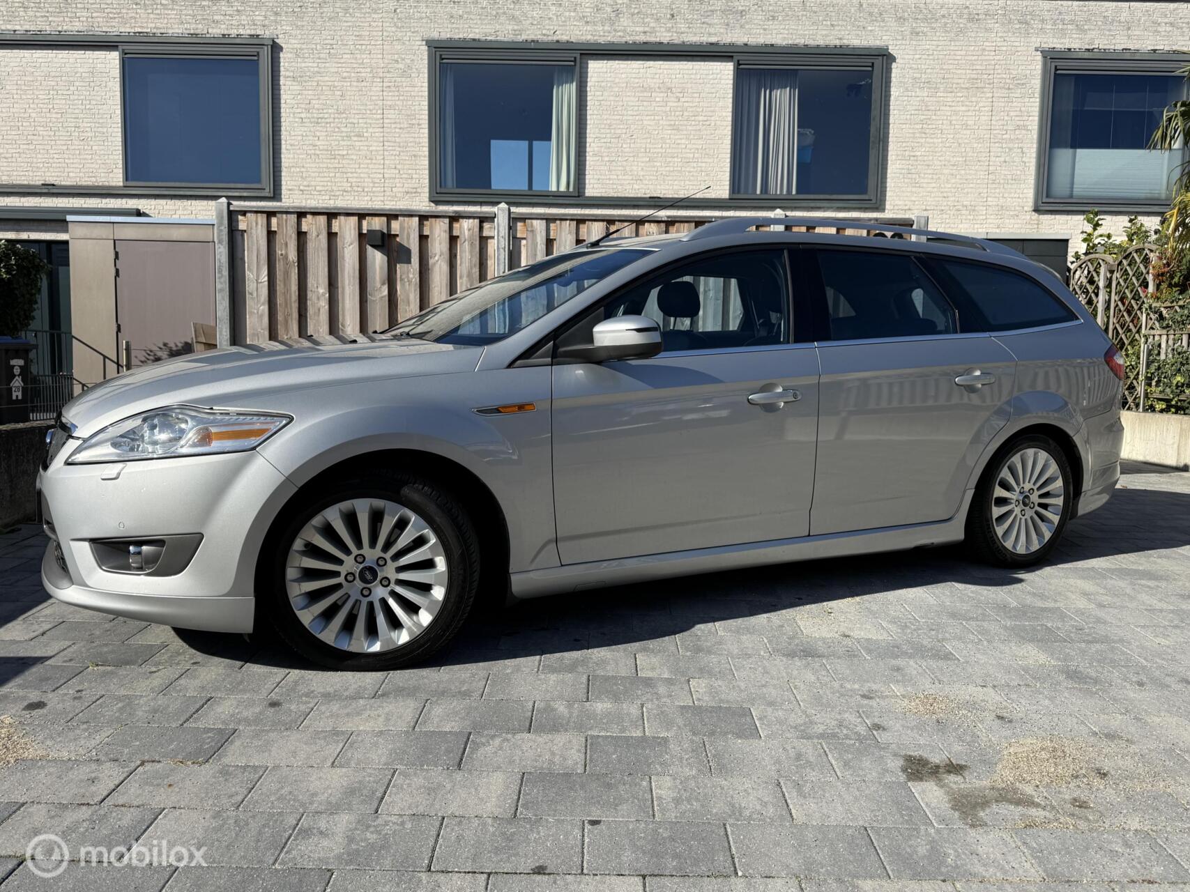 Ford Mondeo 2.3-16V Titanium|stoelverwarming| dealer ond 2008 - voorkant