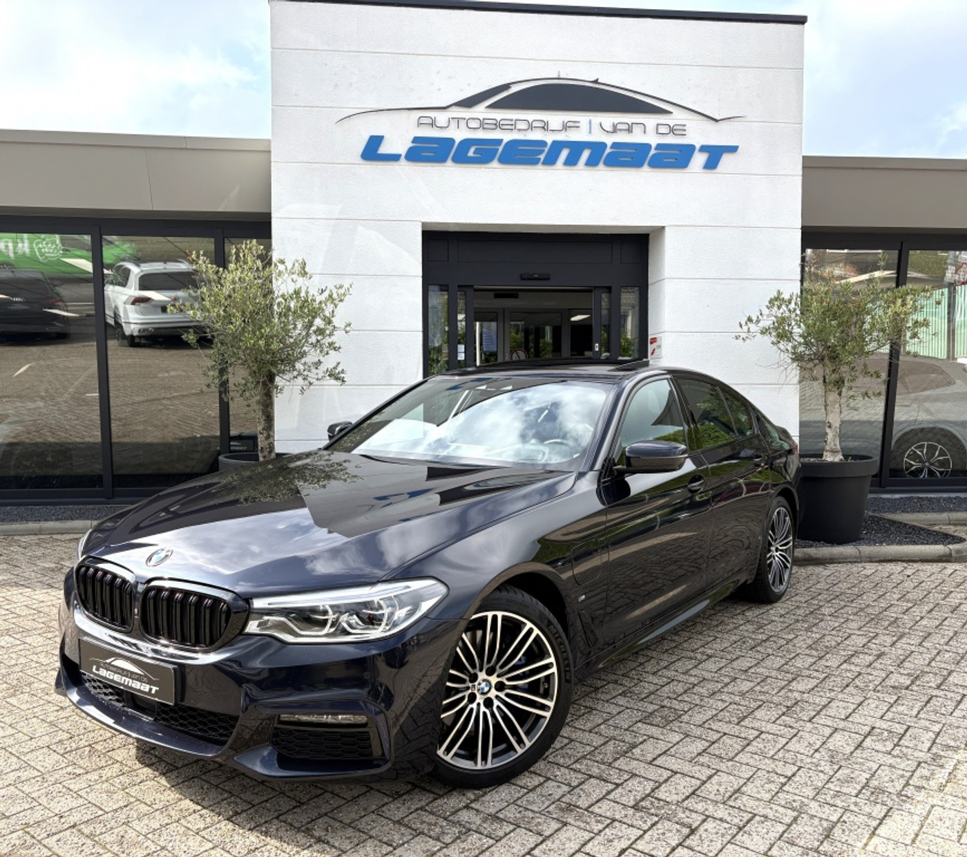 BMW 530e Iperformance 530e M-Sport Vol! | Pano | Soft Close | Head-Up | Service contract | 2019 - voorkant