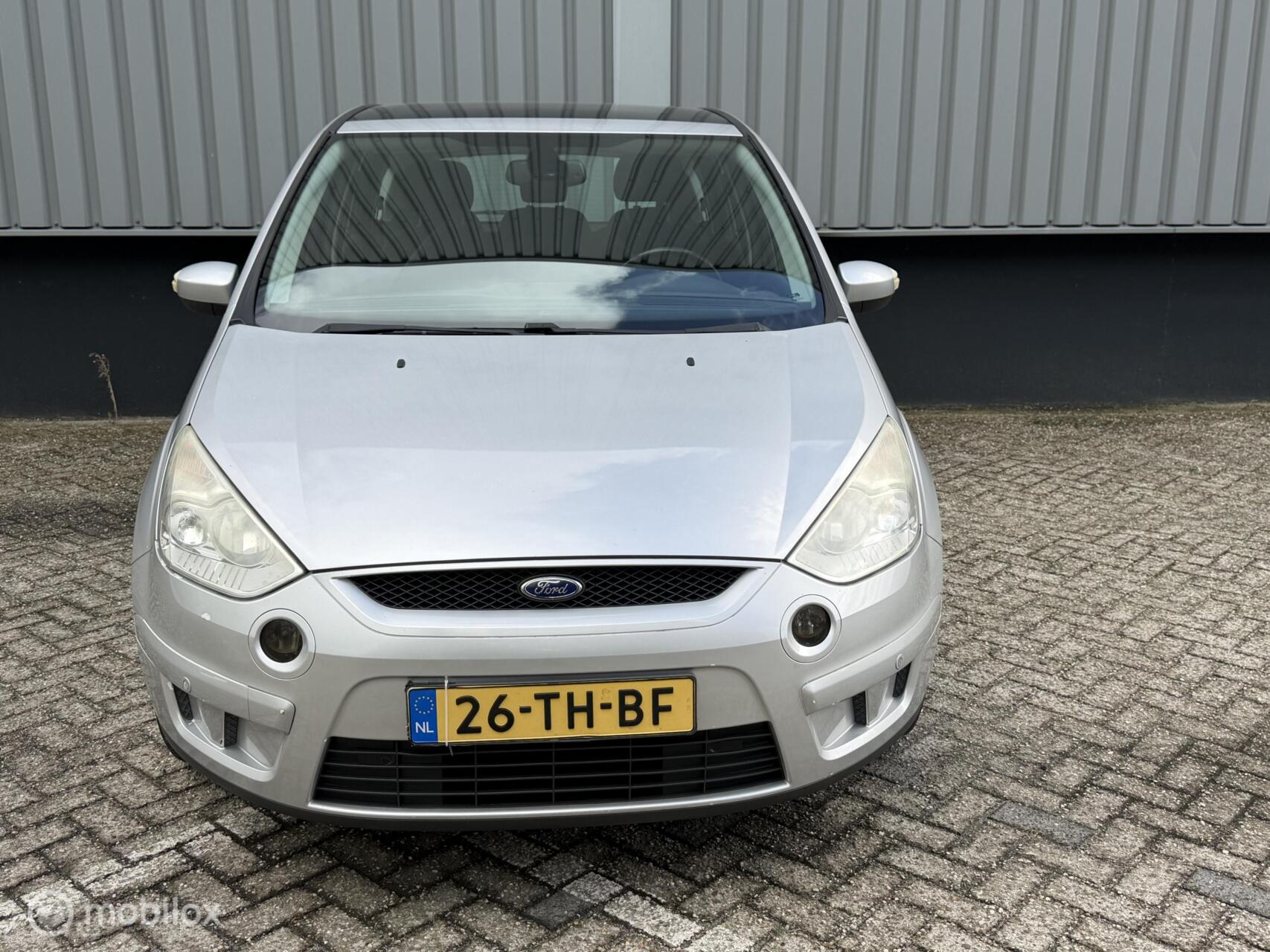 Foto van Ford S-max