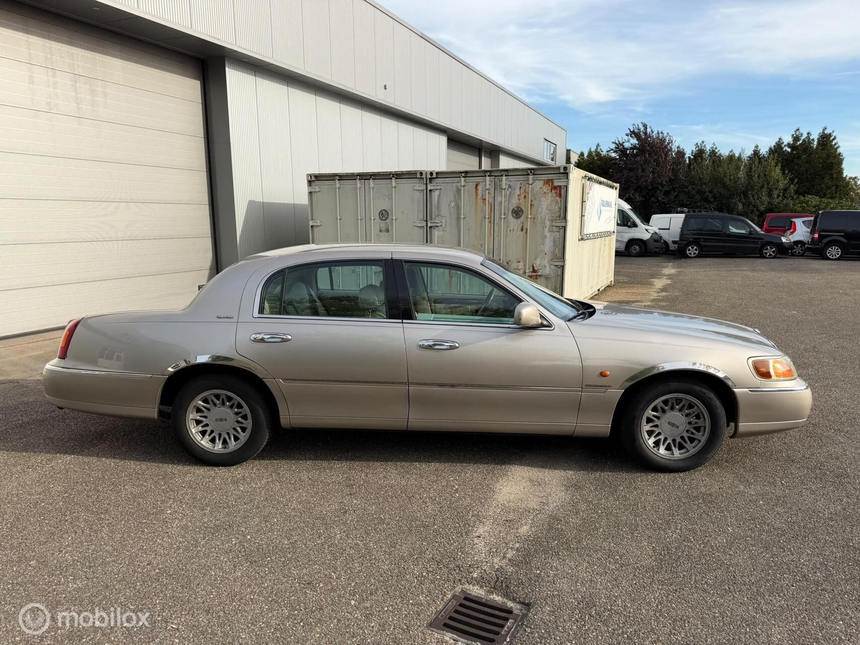 Foto van Lincoln Town Car Signature