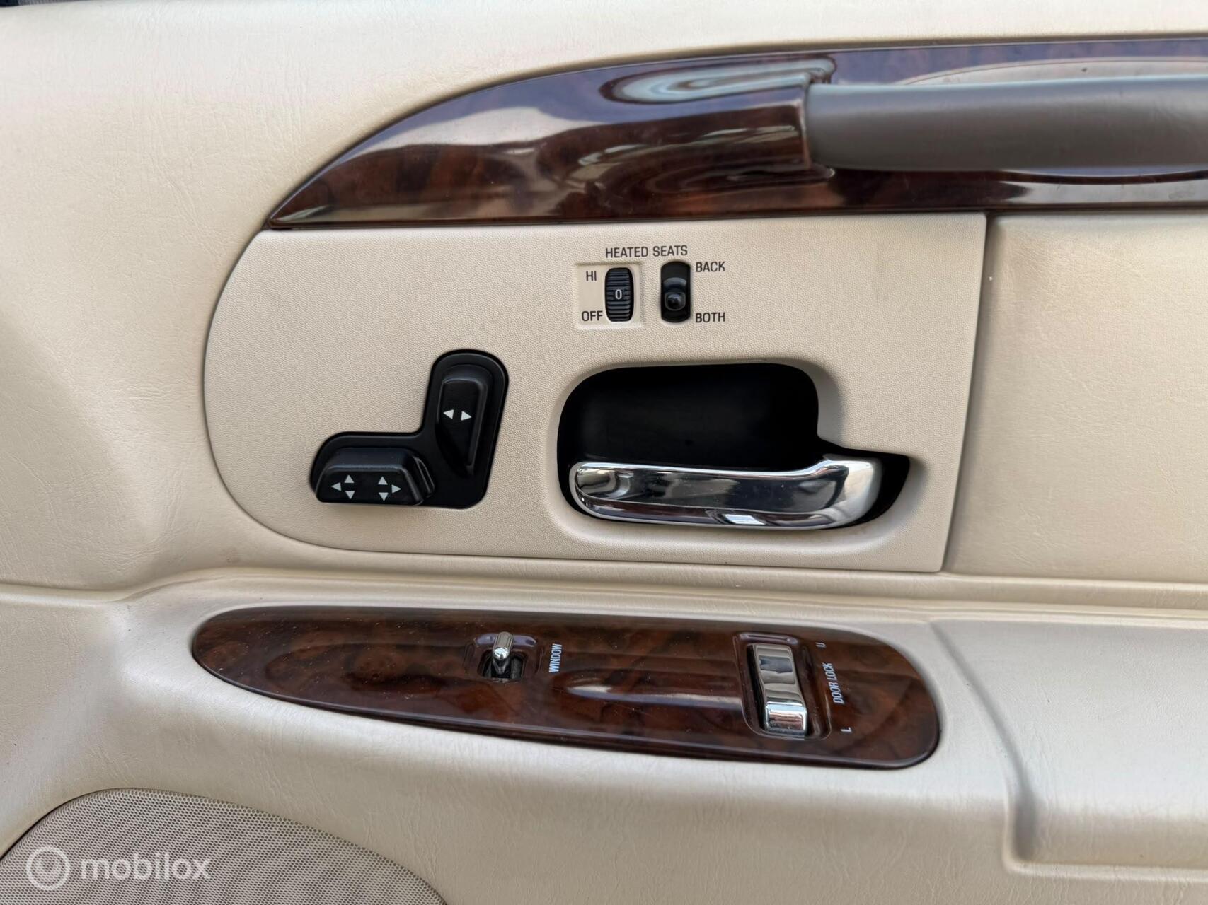 Foto van Lincoln Town Car Signature