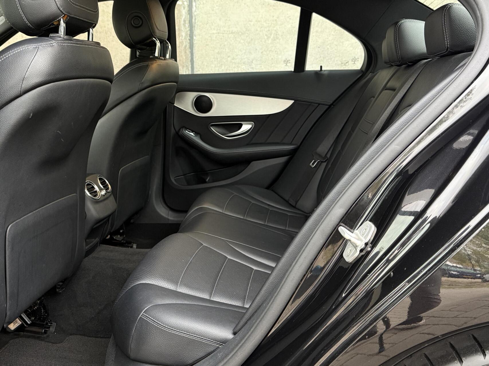Foto van Mercedes-Benz C 200