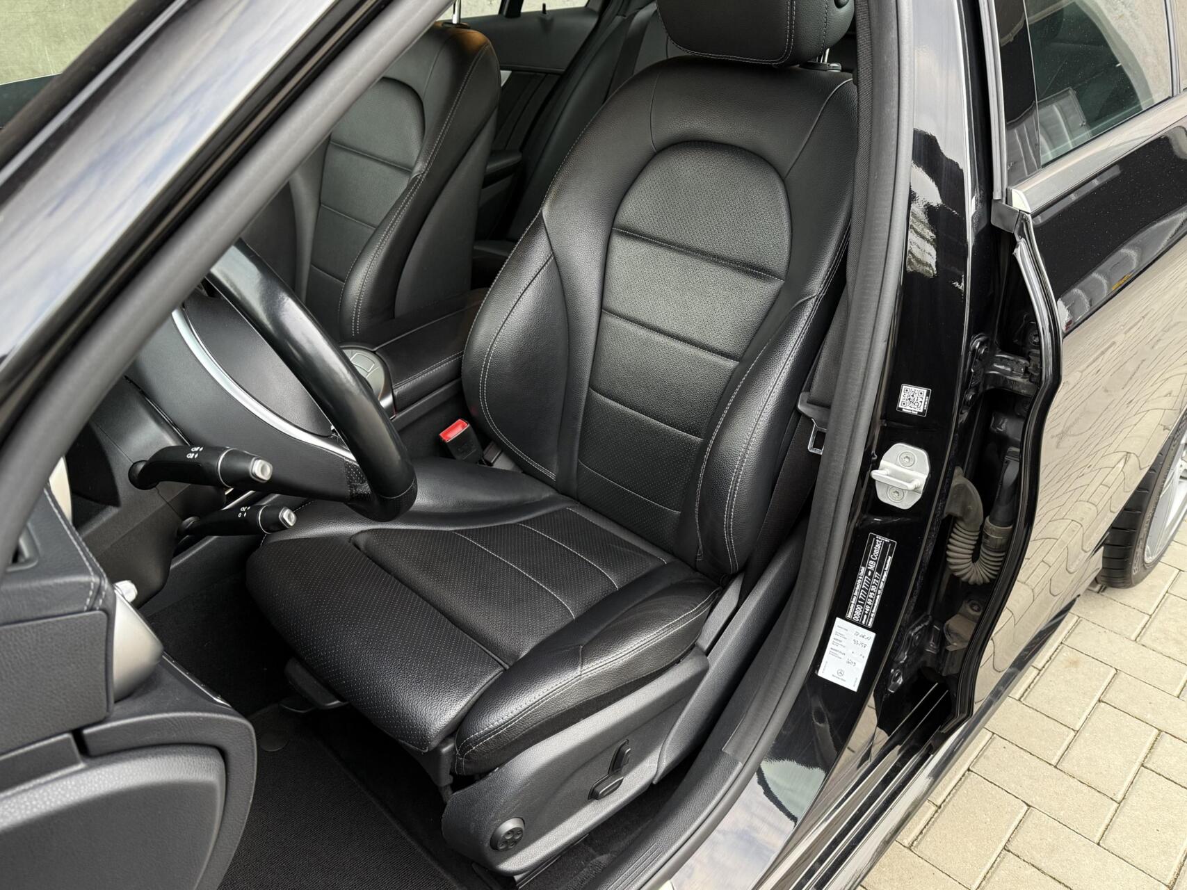 Foto van Mercedes-Benz C 200