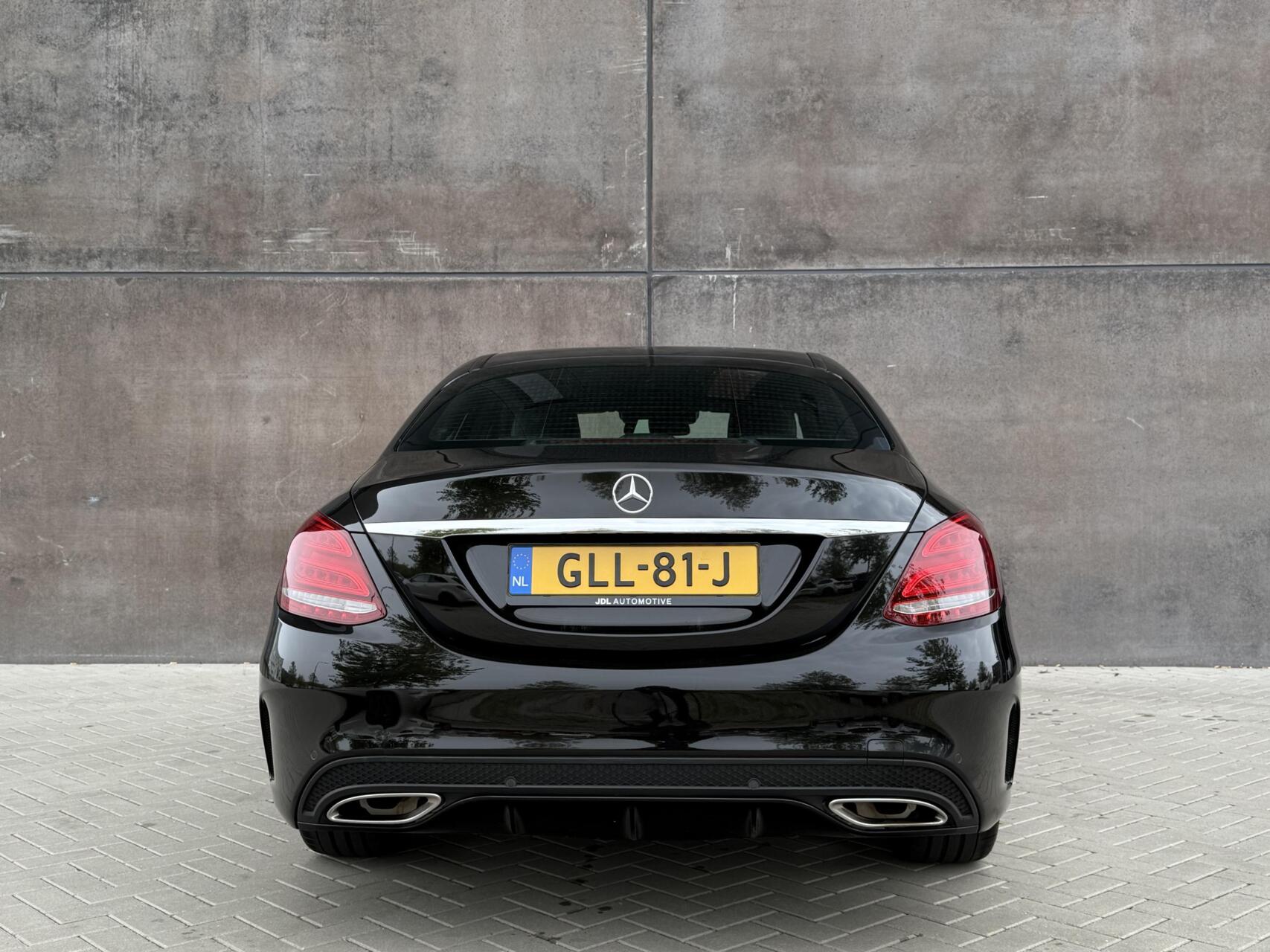 Foto van Mercedes-Benz C 200