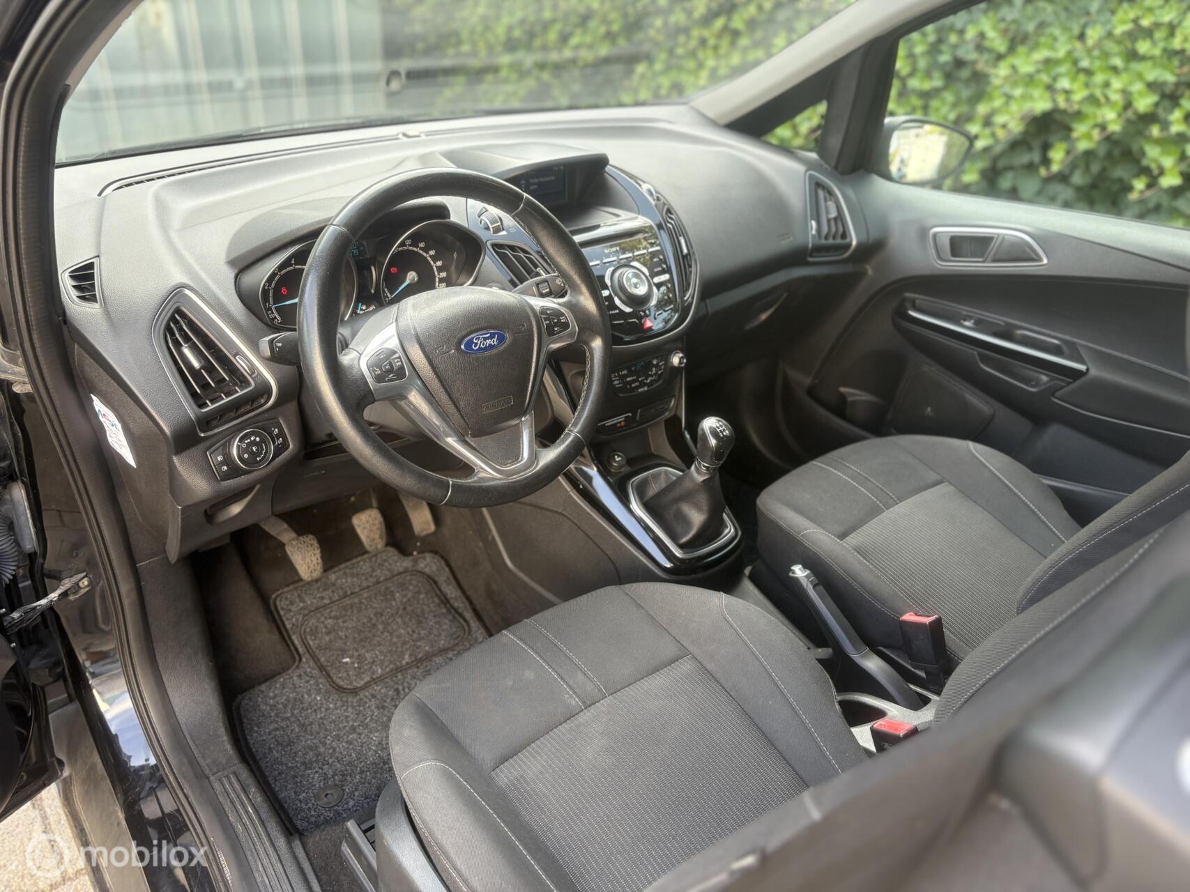 Foto van Ford B-max