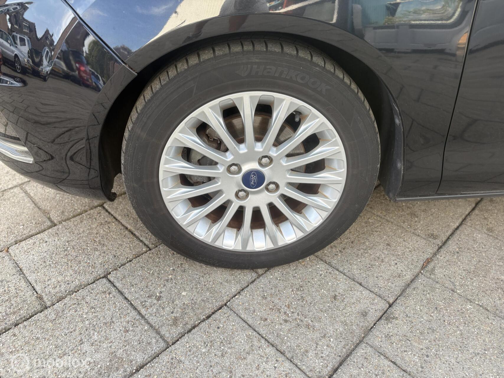 Foto van Ford B-max