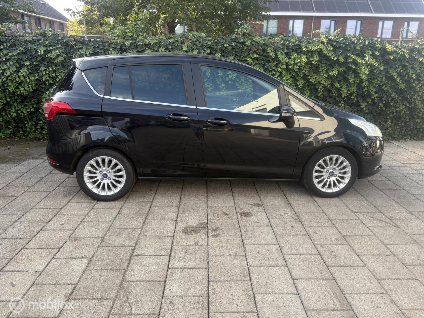 Foto van Ford B-max