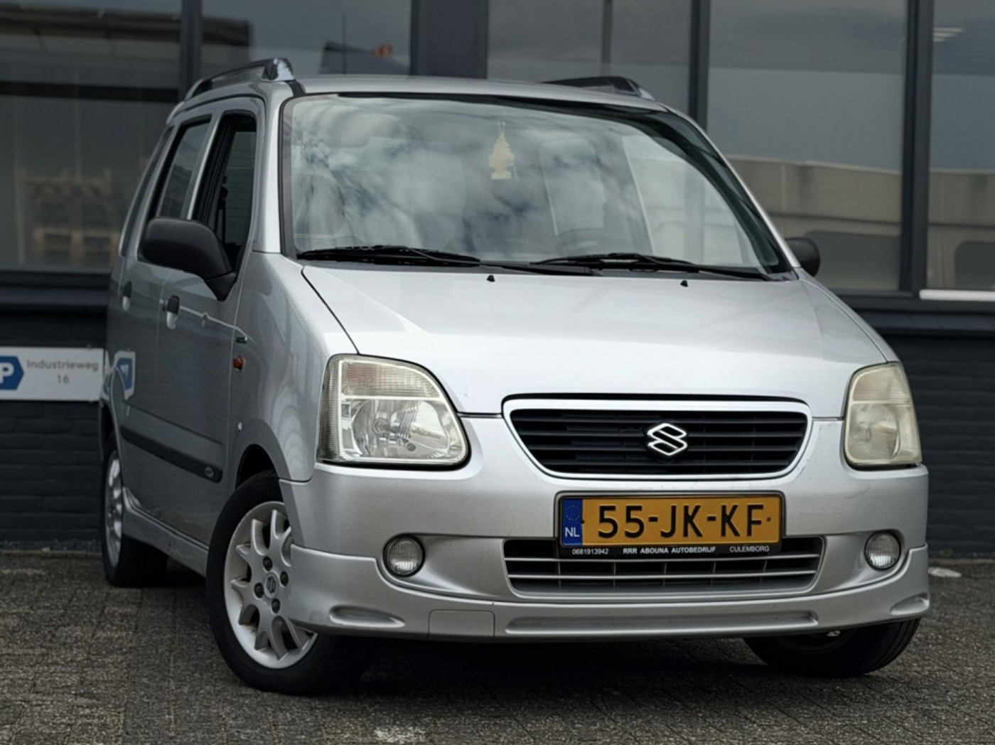 Foto van Suzuki Wagon R