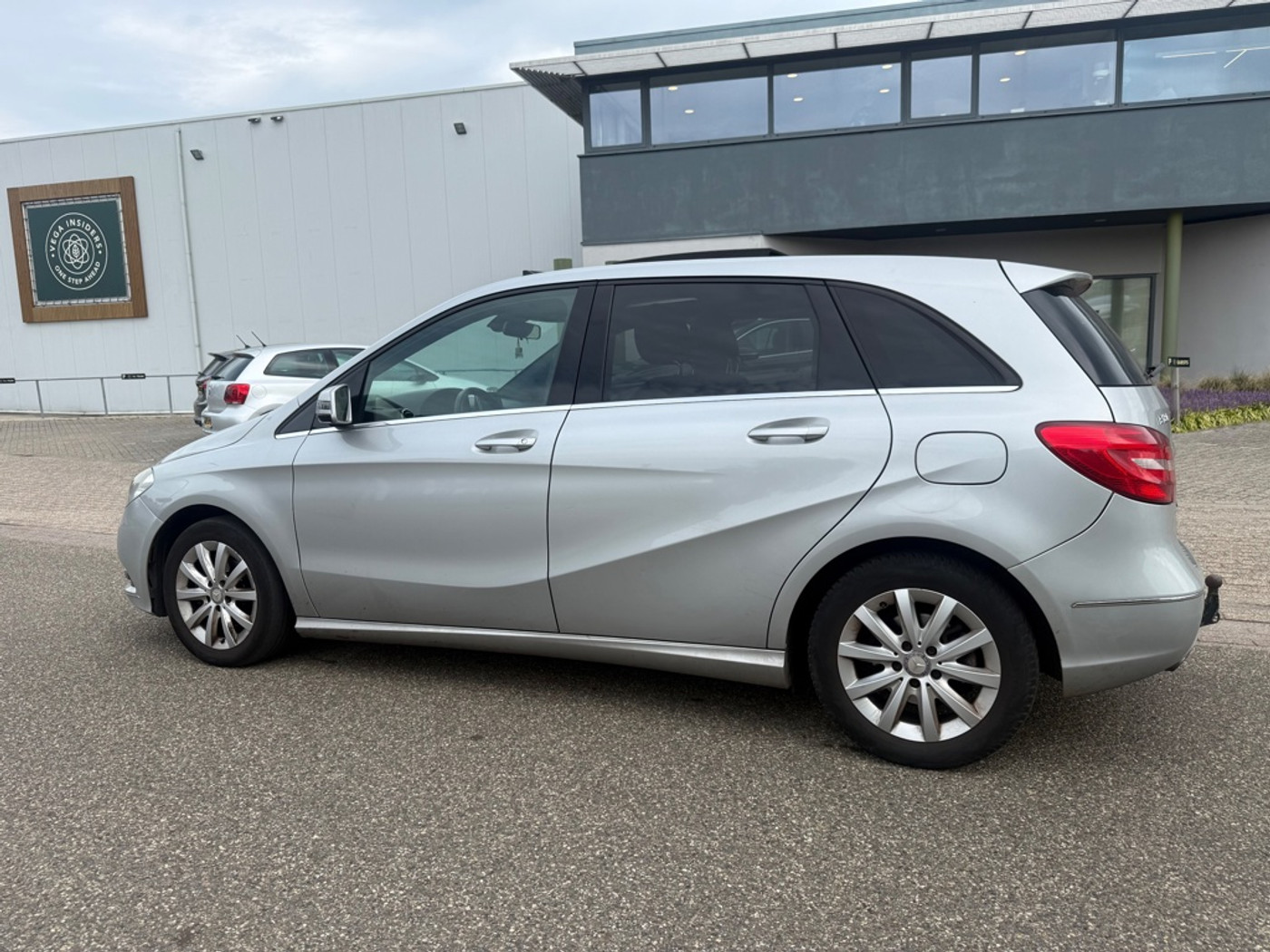 Foto van Mercedes-Benz B 180
