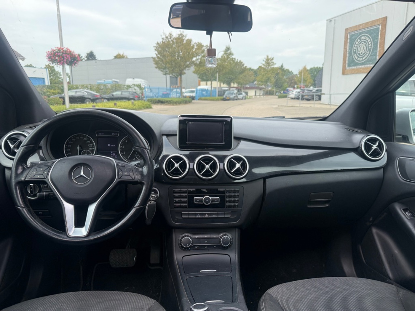 Foto van Mercedes-Benz B 180